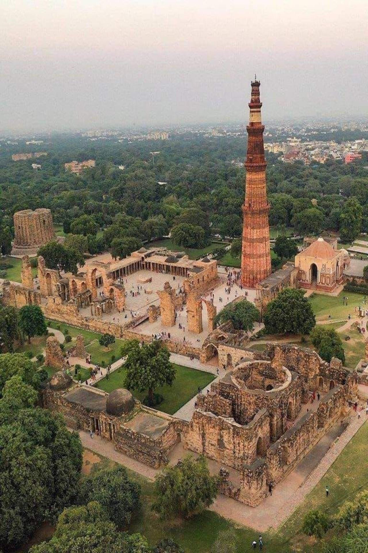 The Complete Delhi Experience: Full-Day Car Tour
