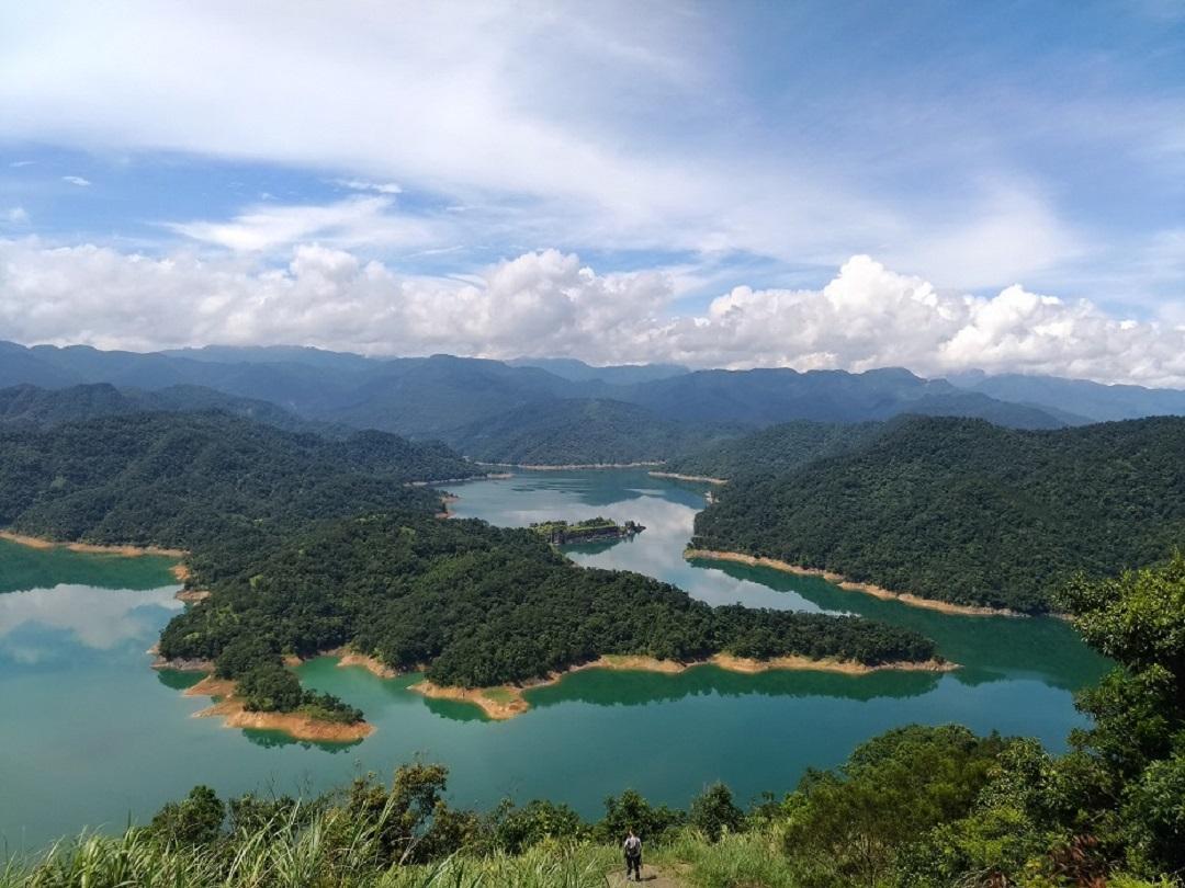 From Taipei: Private Thousand Island Lake & Pinglin Tea Tour 2