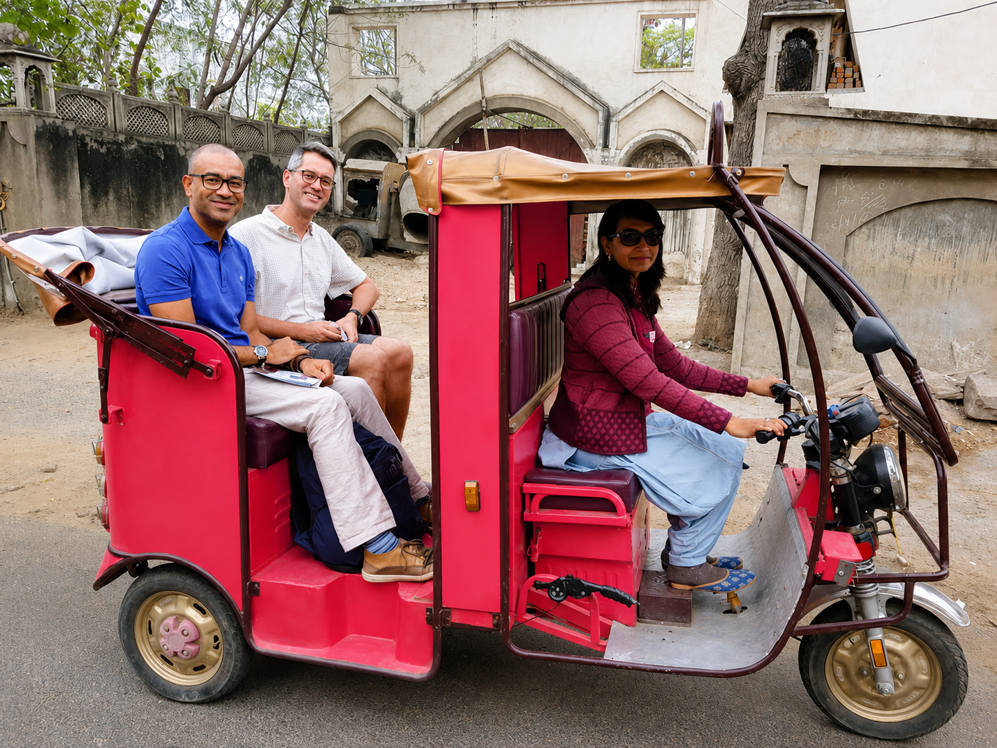 Jaipur Private City Tour with a Women-Driven E-Rickshaw Ride 2