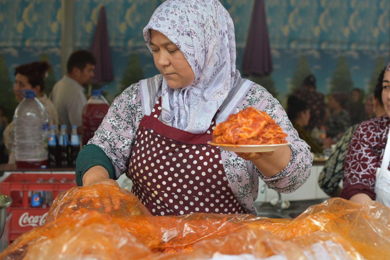 Tashkent: Vegan Street Food Tour with Local Guide