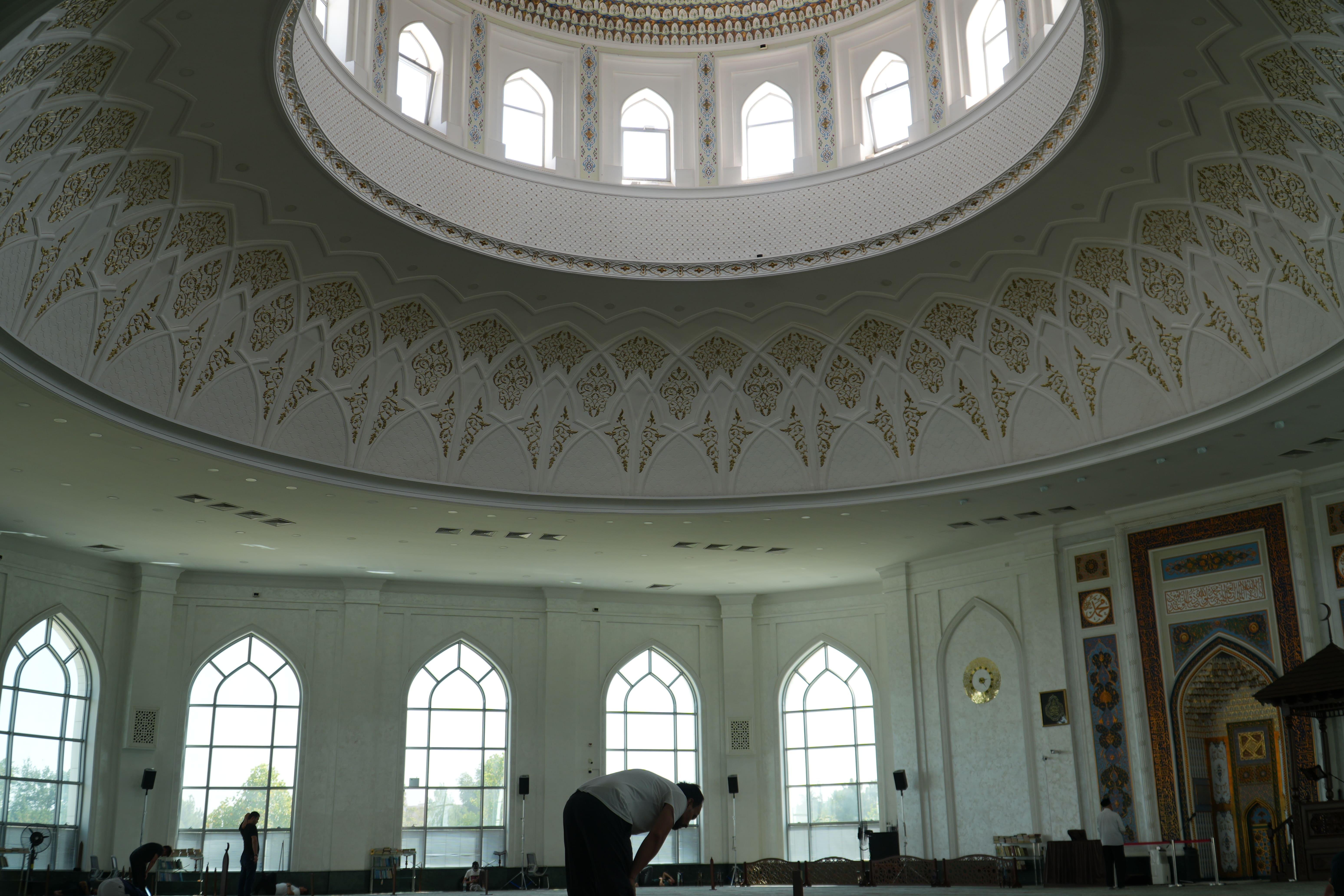 Tashkent: Private Guided City Tour by Car with Photo Session 2