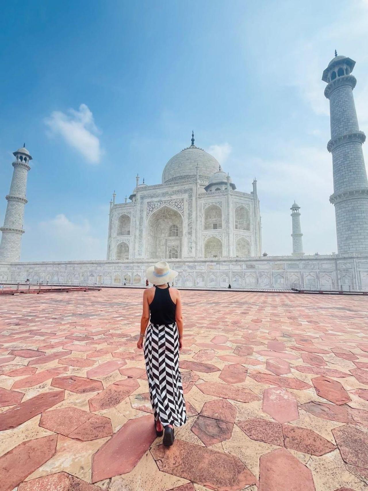 Taj Mahal Sunrise and Agra Trip From Delhi with 5* Breakfast 2
