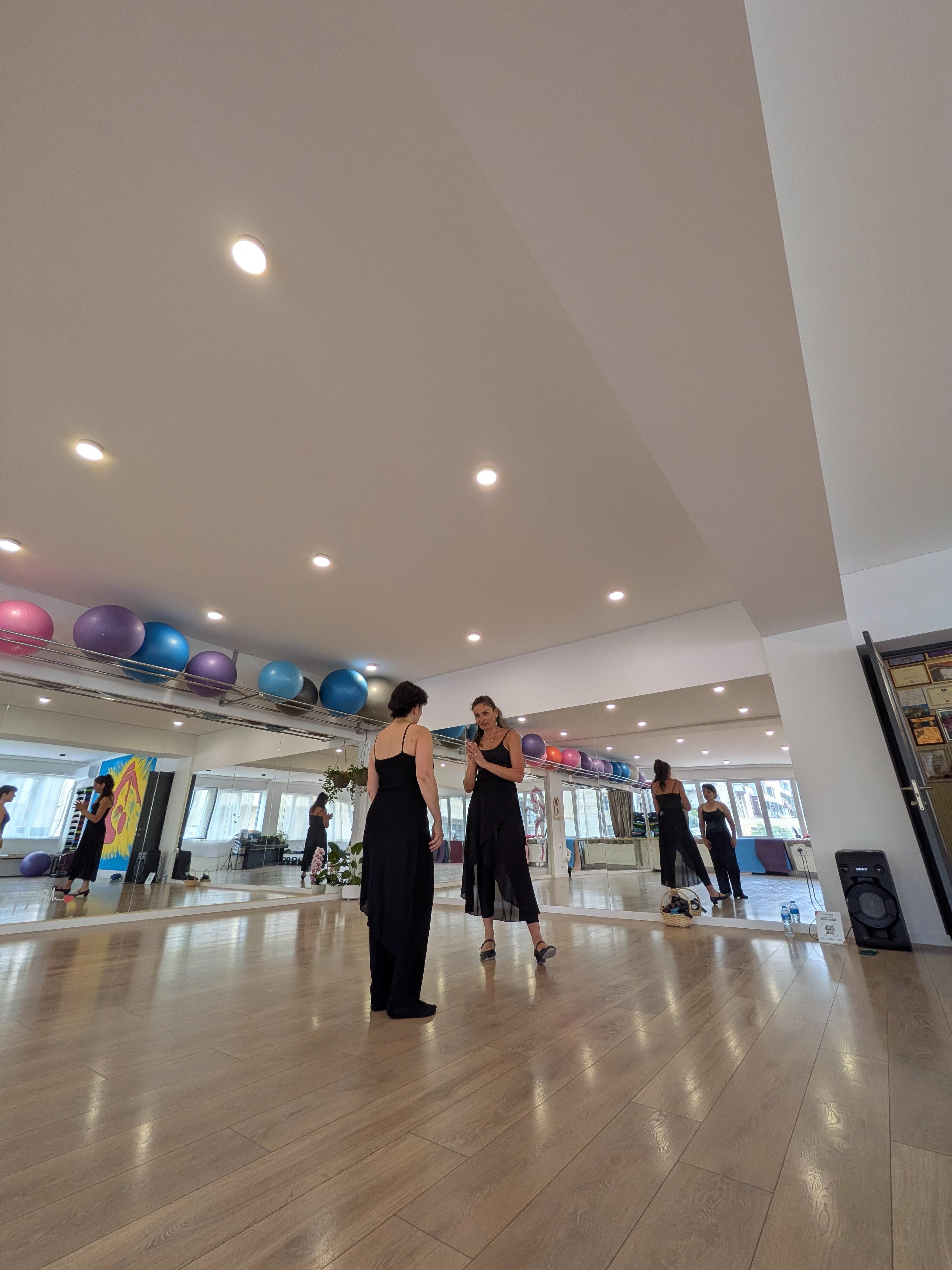 Tbilisi: Traditional Georgian Dance Class with Hotel Pickup 3