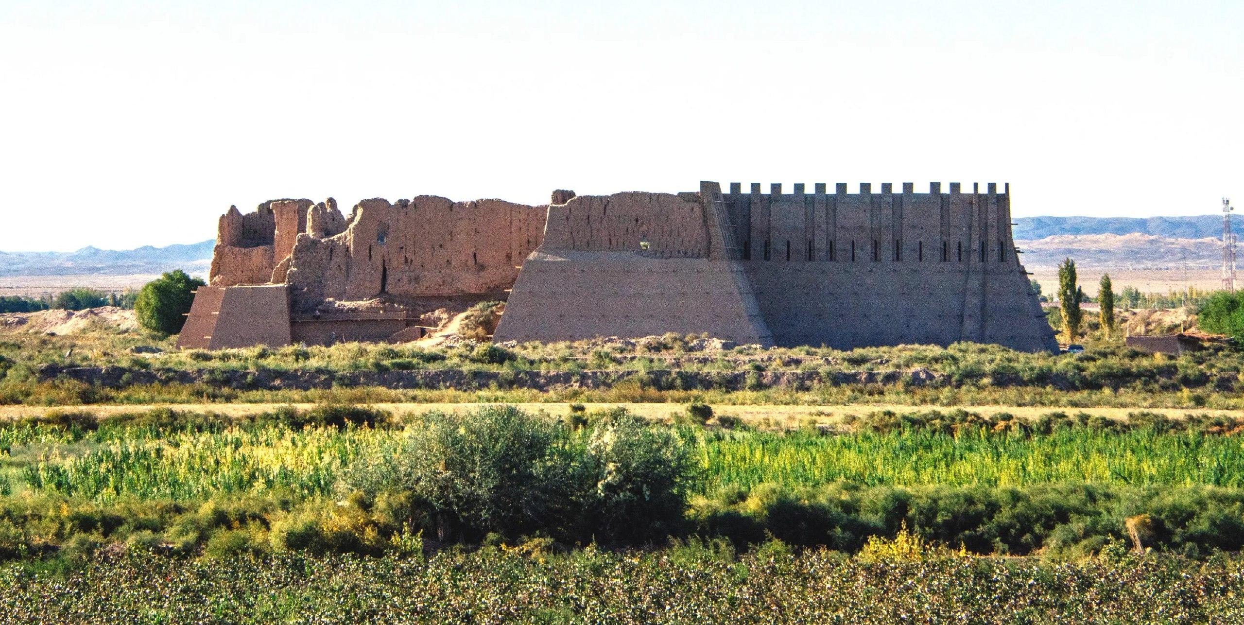 Day Trip from Khiva to six ancient fortresses 3