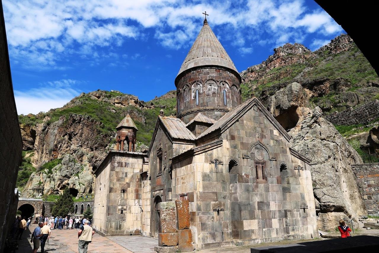Khor Virap, Garni, Geghard, Syphony & Charents Arch + Lavash 3