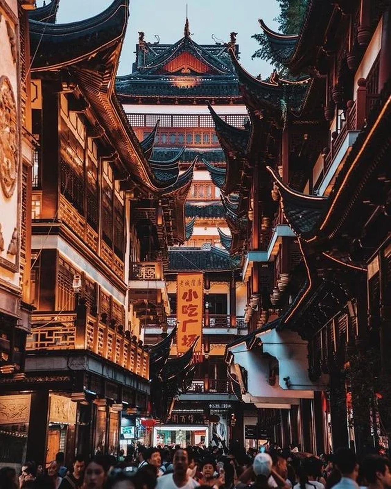 7-Hour Private Shanghai Layover Tour with Fake Market Visit 3