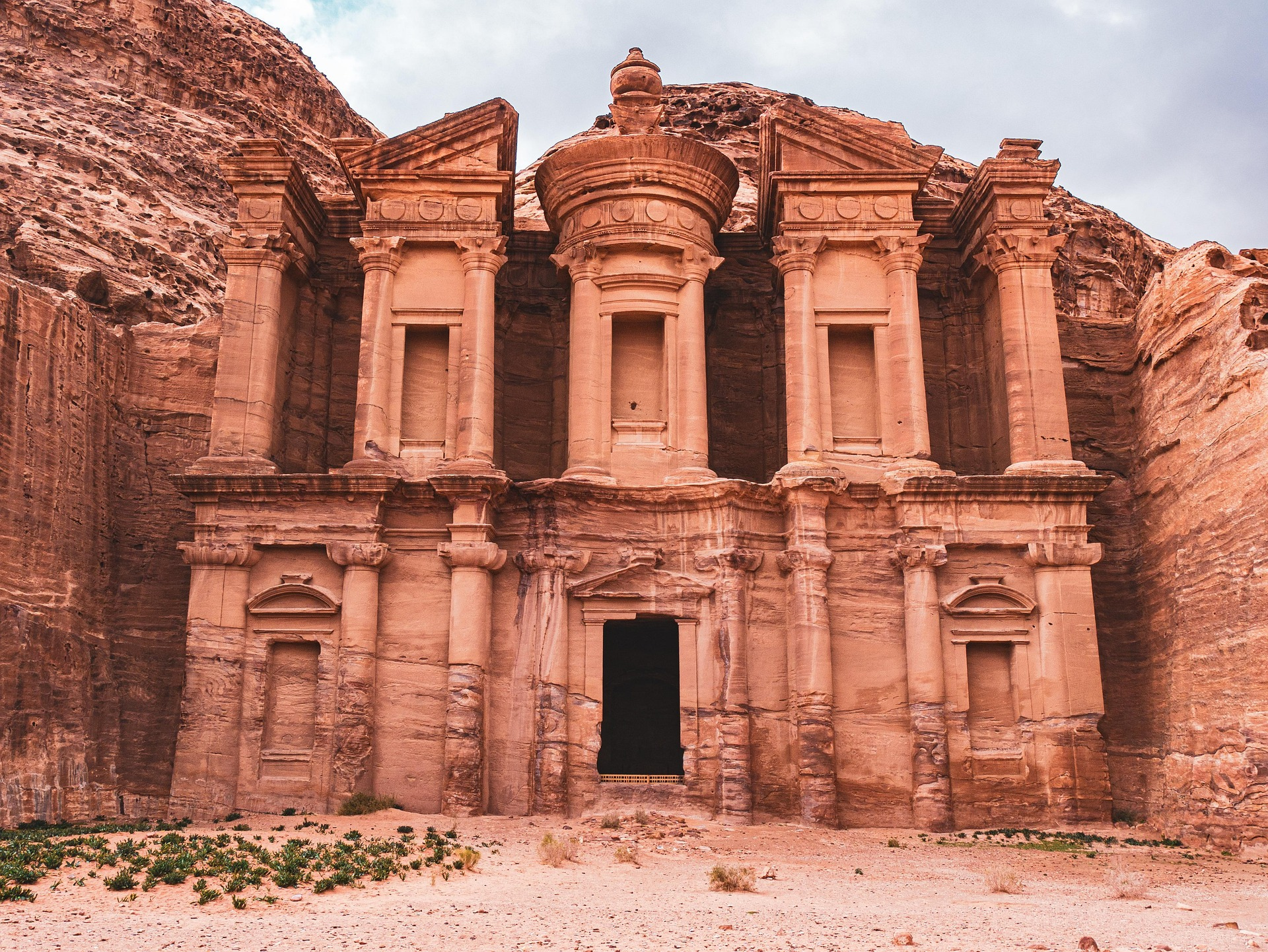 4-Day Private Tour from Amman Petra Jerash Wadi Rum Dead Sea