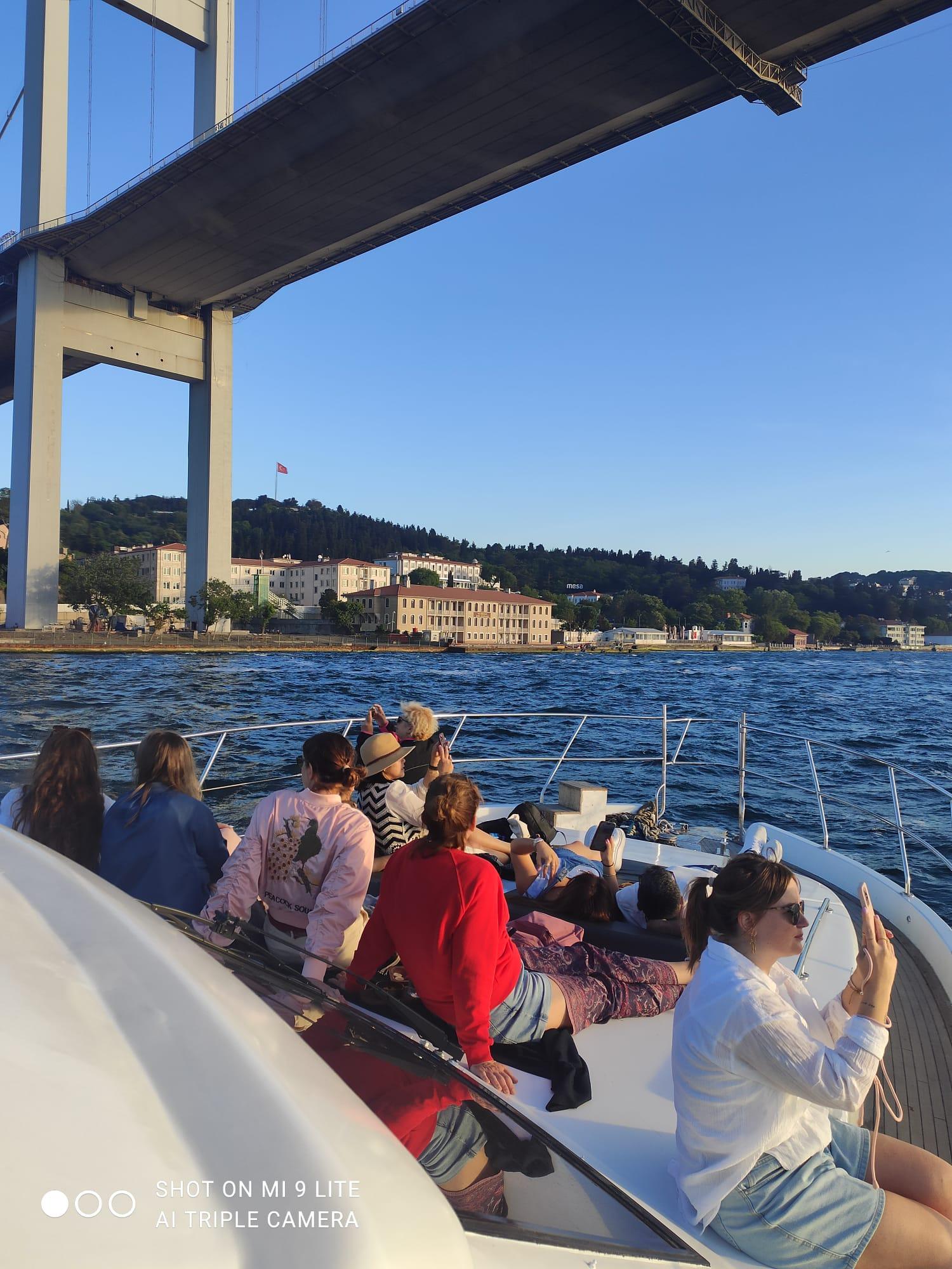 Private Bosphorus Yacht with Local Guide and Snacks 2