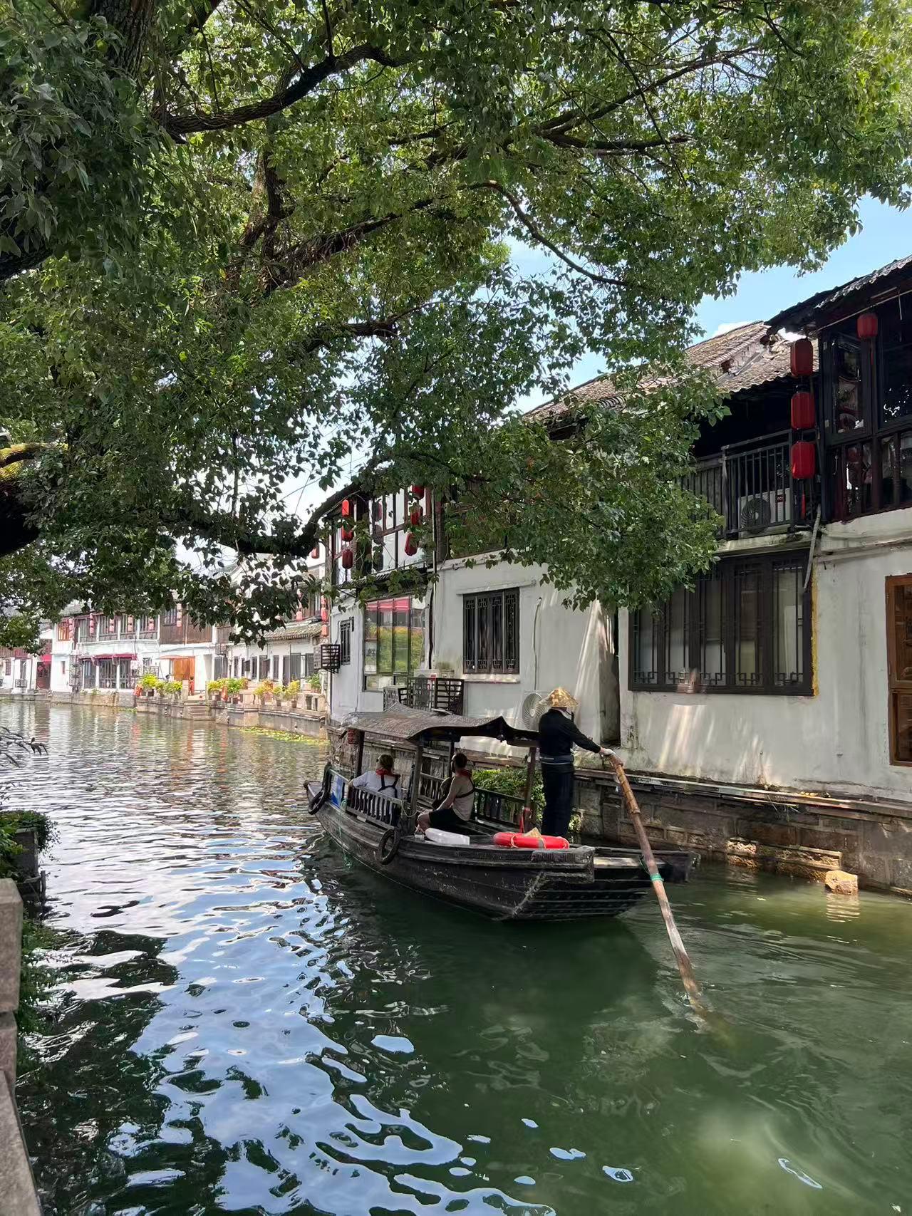 Shanghai: Zhujiajiao Water Town Day Trip Boat Tour included