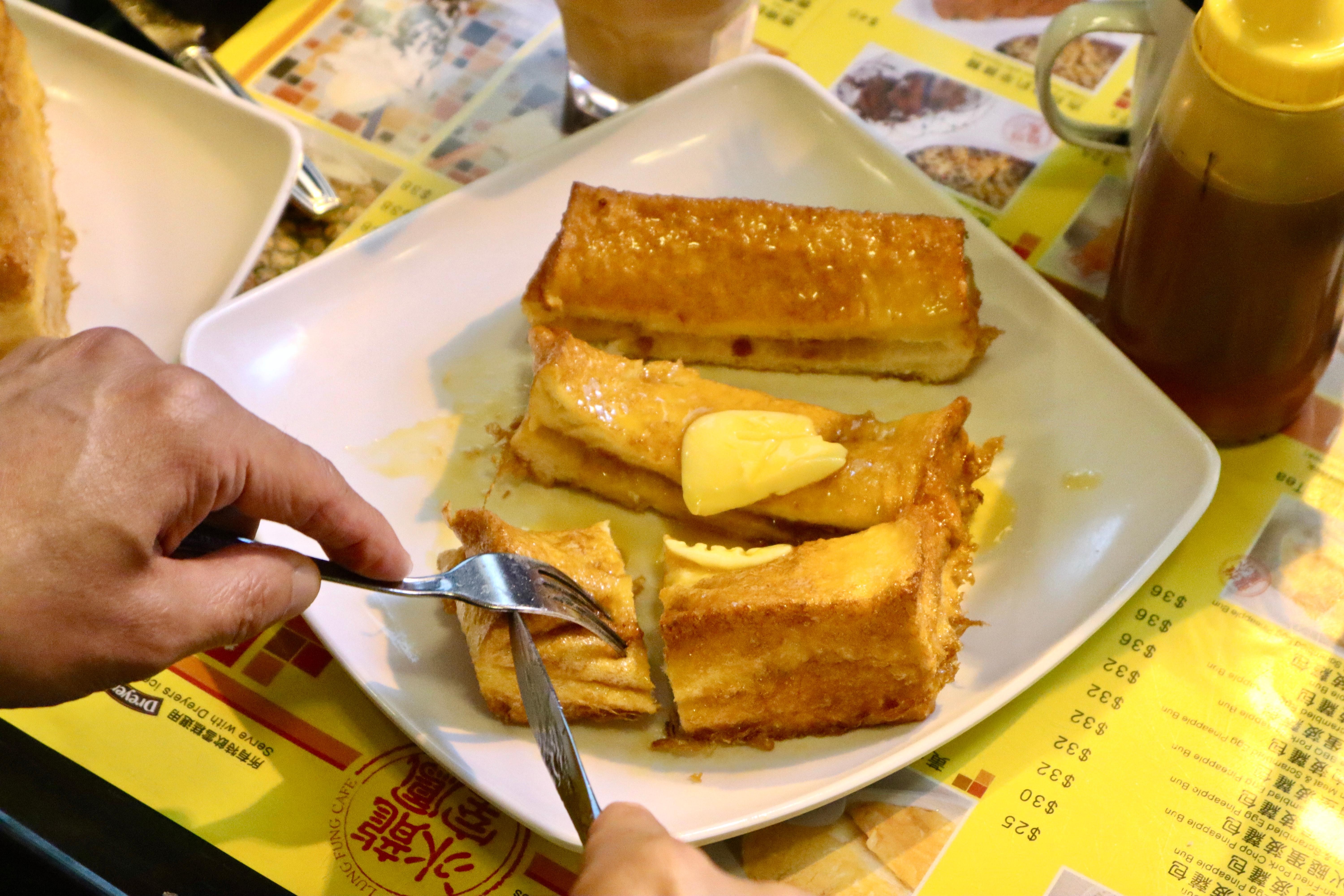 Hong Kong: Gems Food Tour with Dim Sum, Goose & 7+ Tastings 2