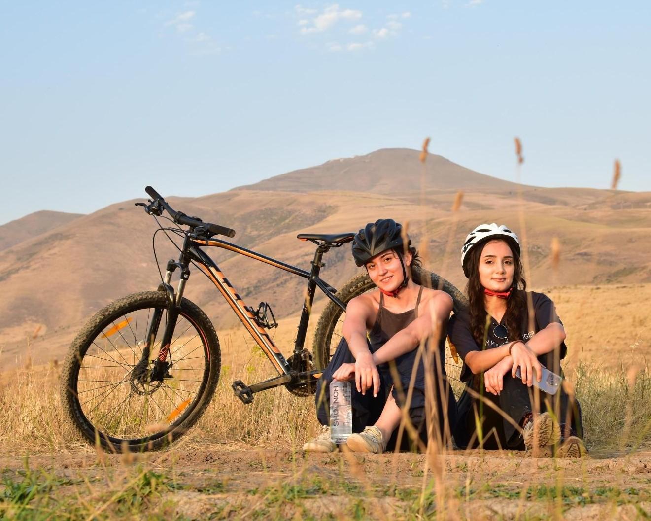 Guided Bike Tour with Food & Wine near Yerevan 2