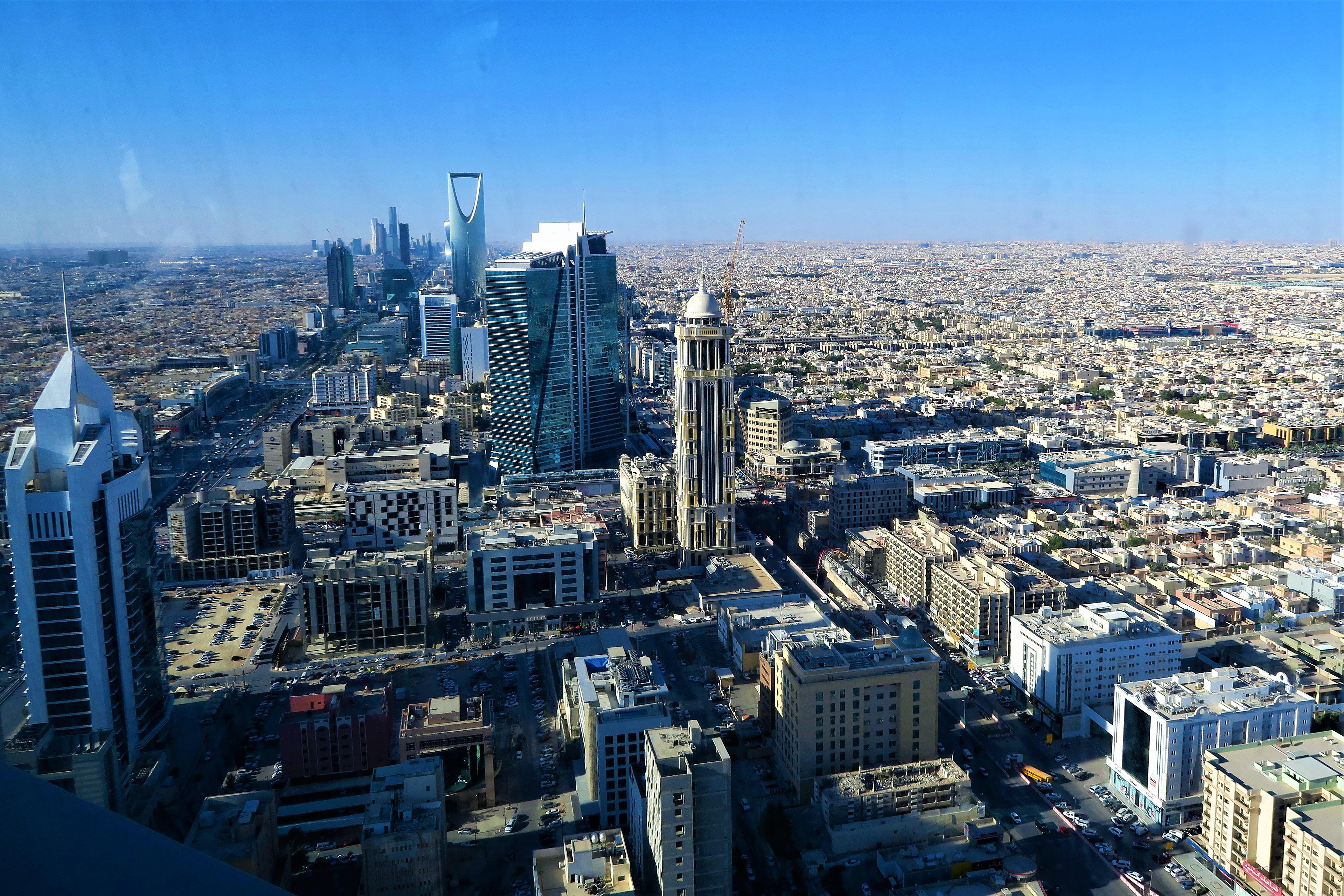 Riyadh: Kingdom Tower, Al Faisaliah Tower, and Al Deera Tour 2