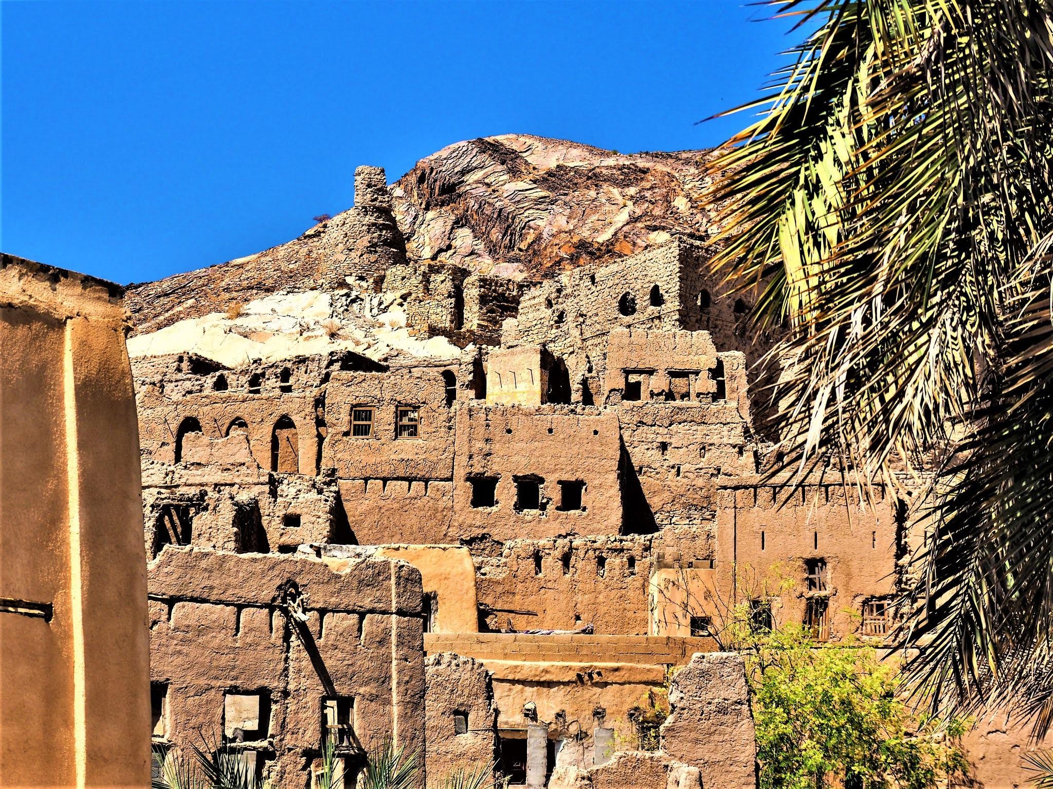 Dubai: Muscat, Nizwa & Jebel Akhdar Tour with One-Way Flight 2