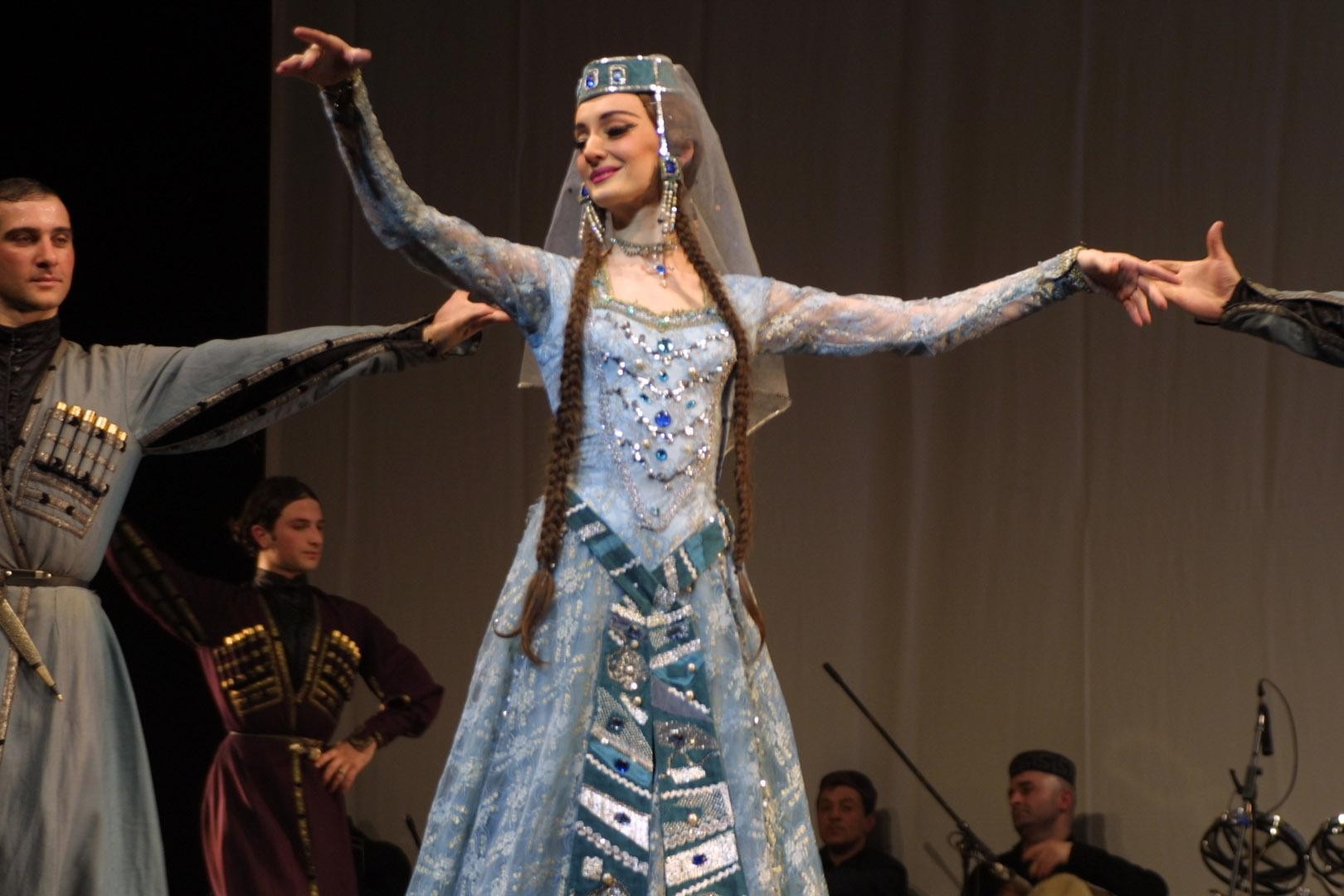Tbilisi: Dance Show & Live Georgian Music 3