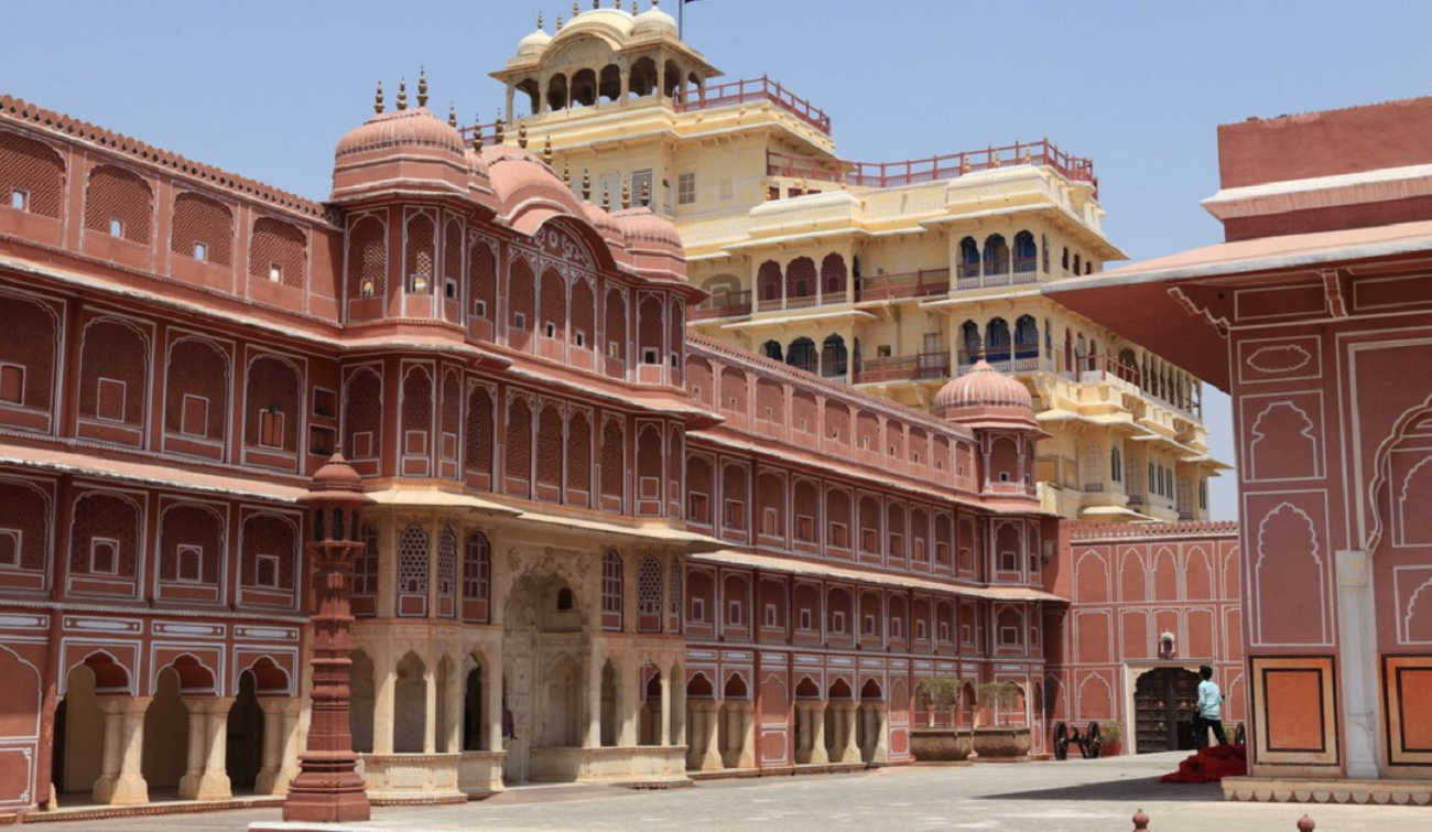 Private Jaipur Tour: City Palace, Jantar, Hawa & Jal Mahal 2