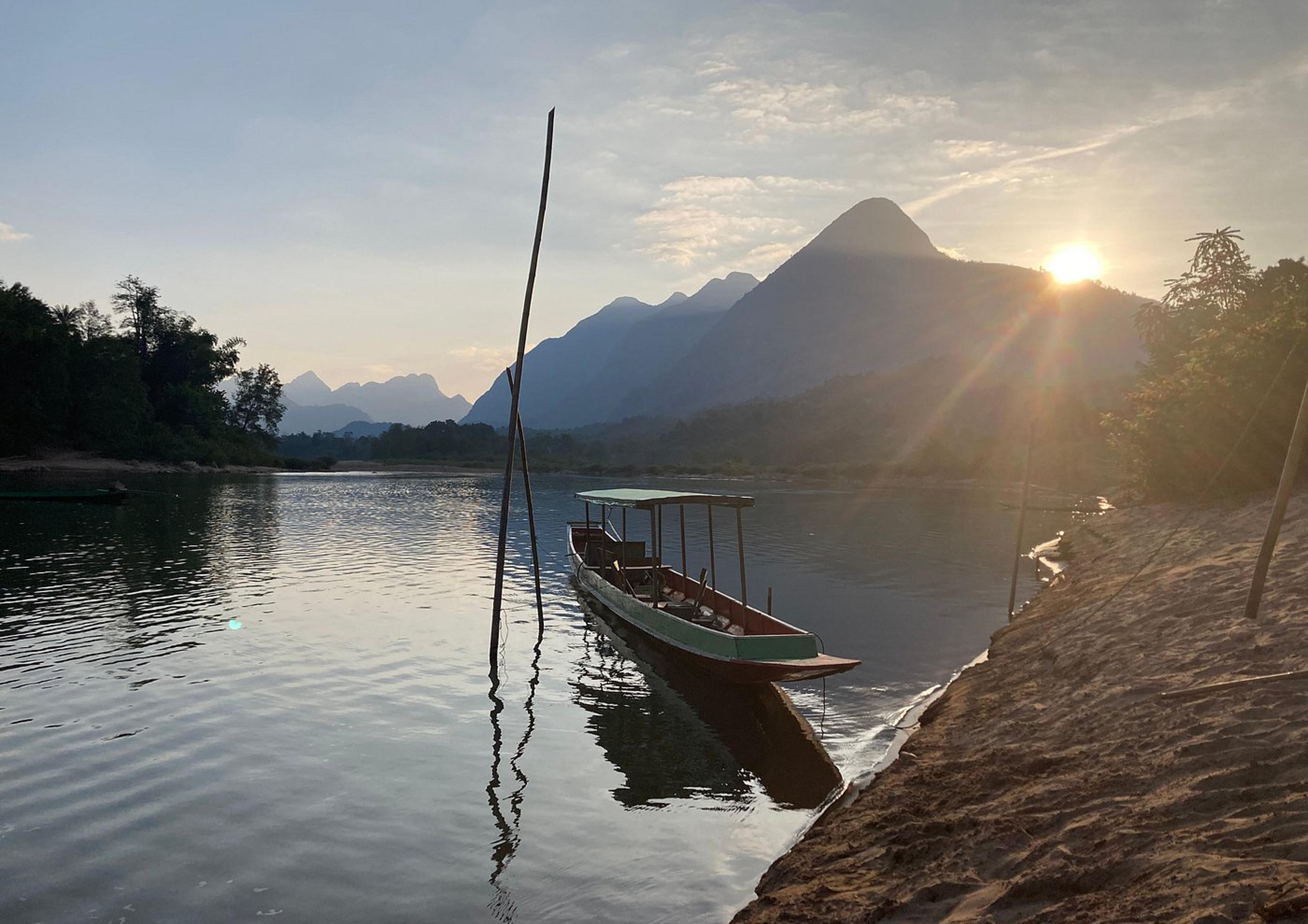 1 Day: Trekking Trip with Lao, Hmong, Khu Village & Kayaking