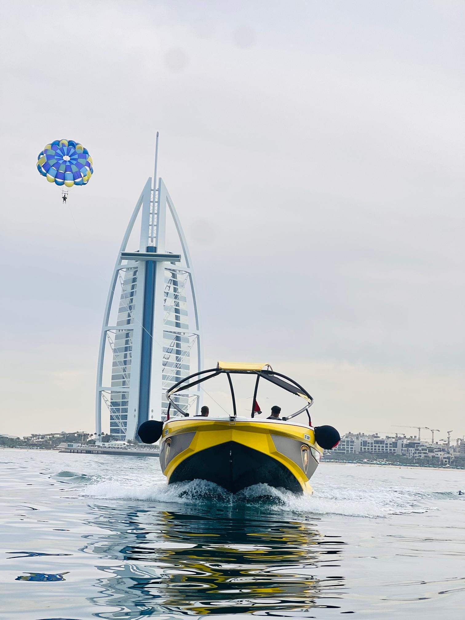 Dubai: Parasailing Experience with Jumeirah Palm Views 3