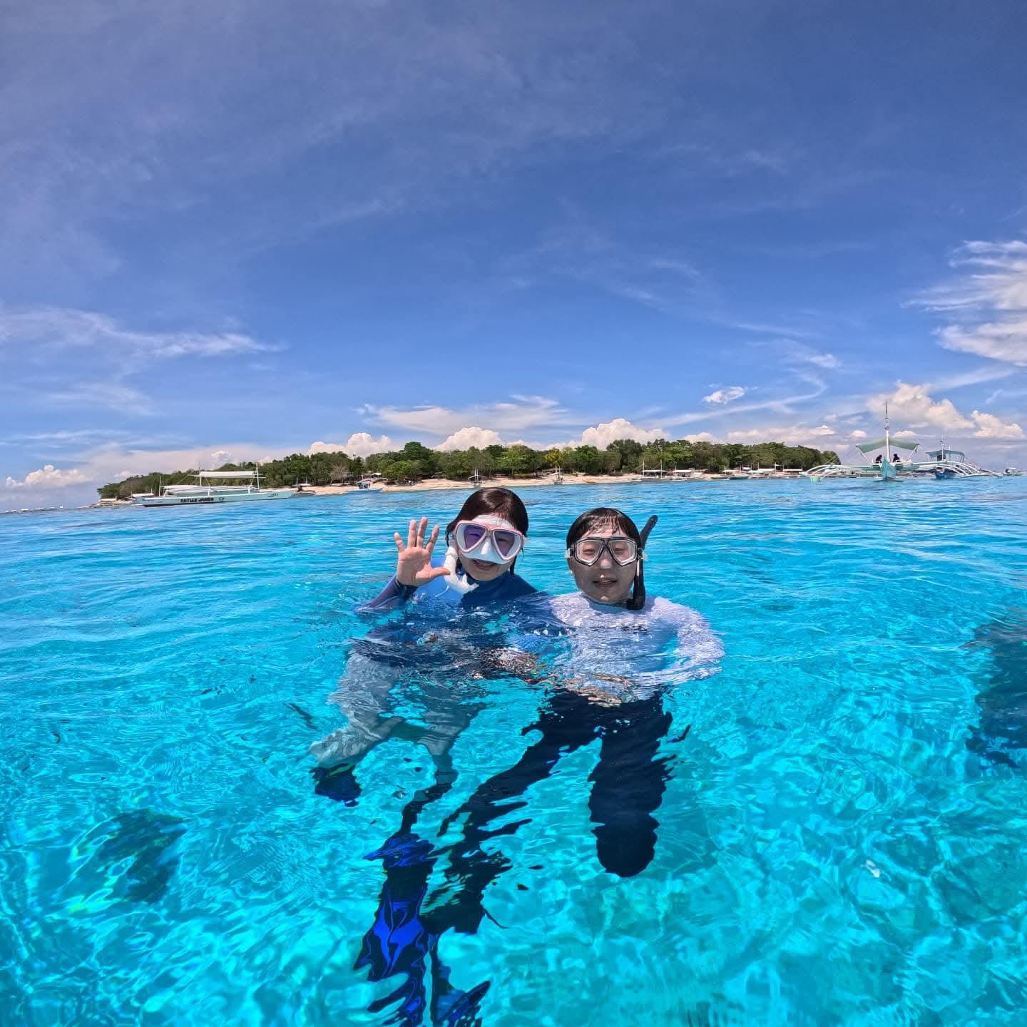 BOHOL: Dolphin Watching, Turtle Swim and Party Boat 3
