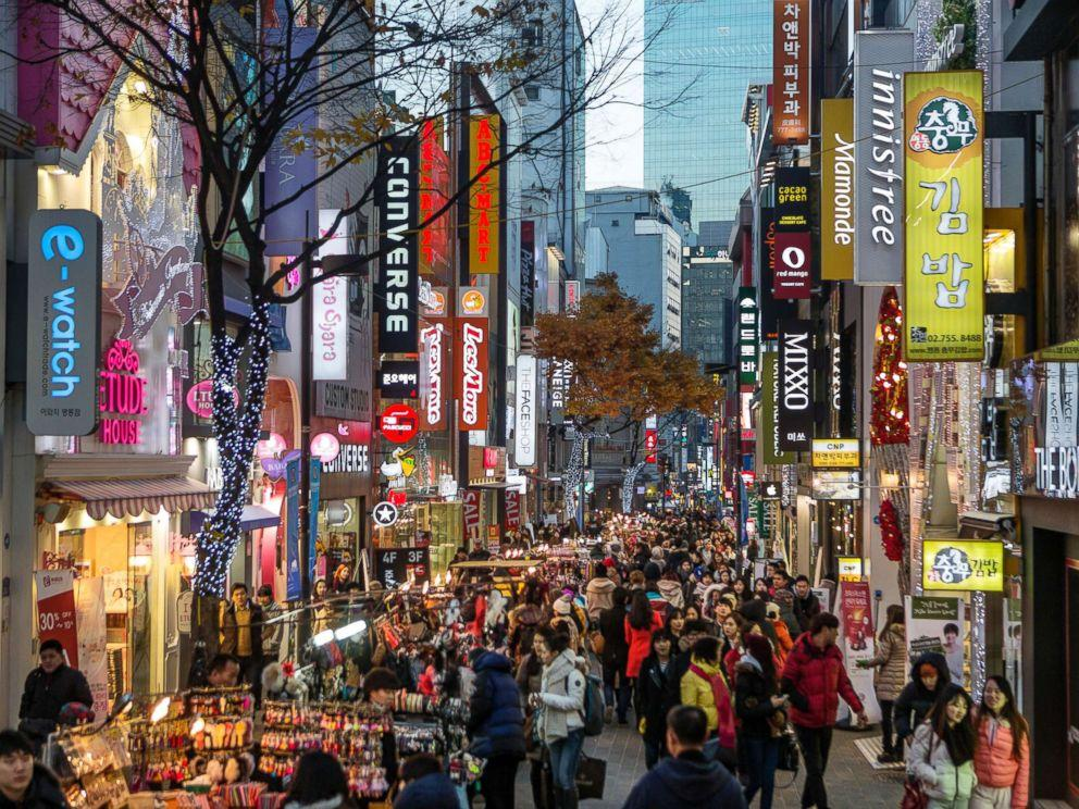 Seoul: Hongdae, Yeouido, Apgujeong & COEX【Chinese Driver】 3