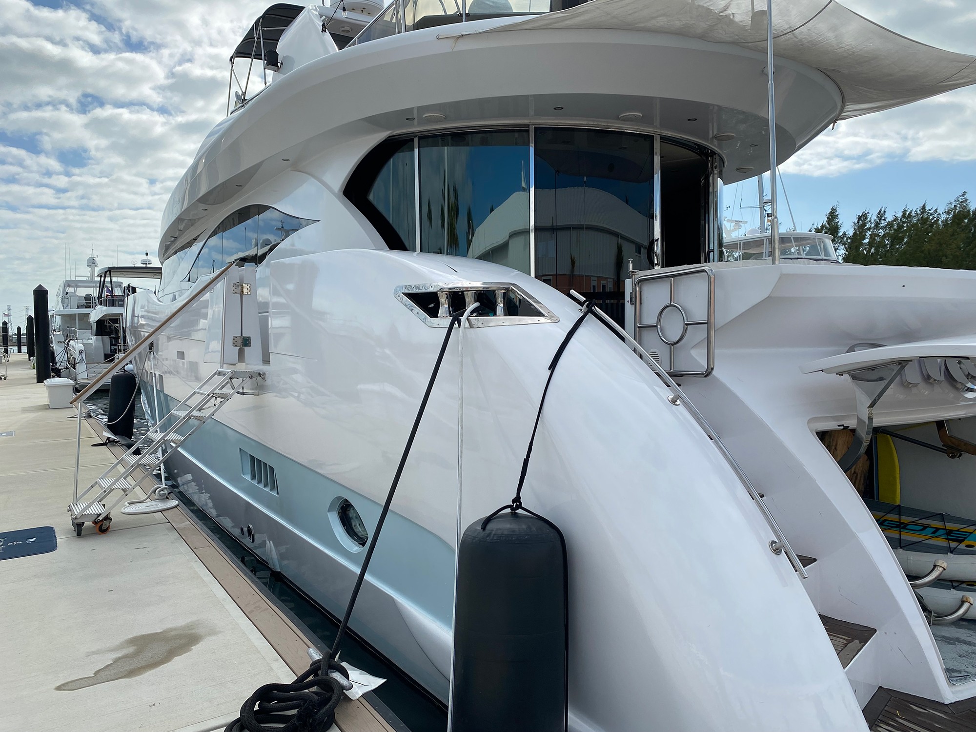 From Baku: Private Yacht Tour 3