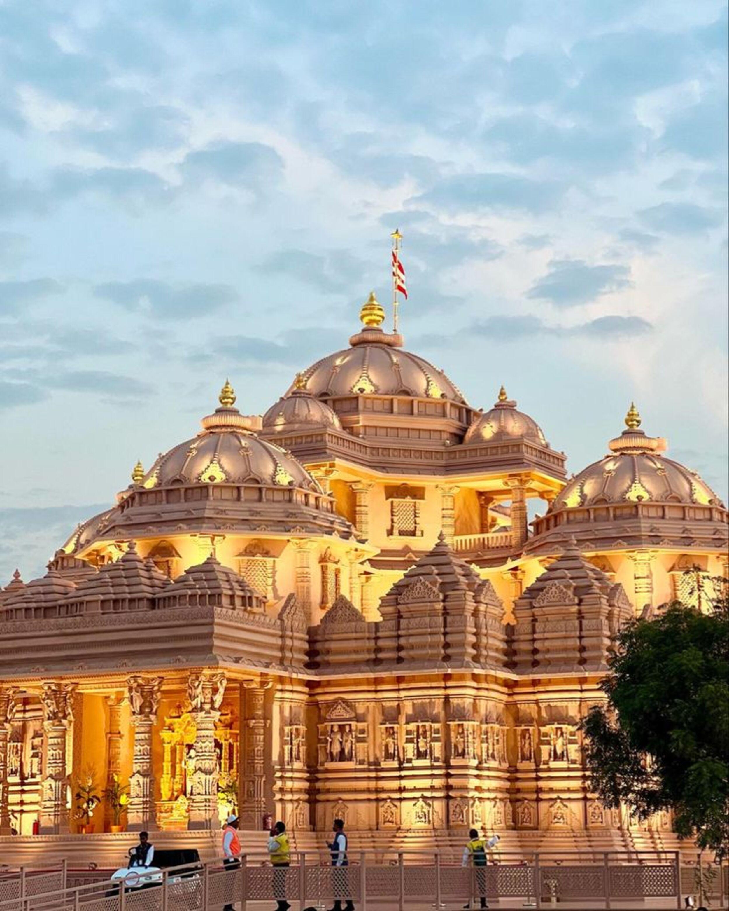 Akshardham Temple Megical Water & Light Show by Car 3