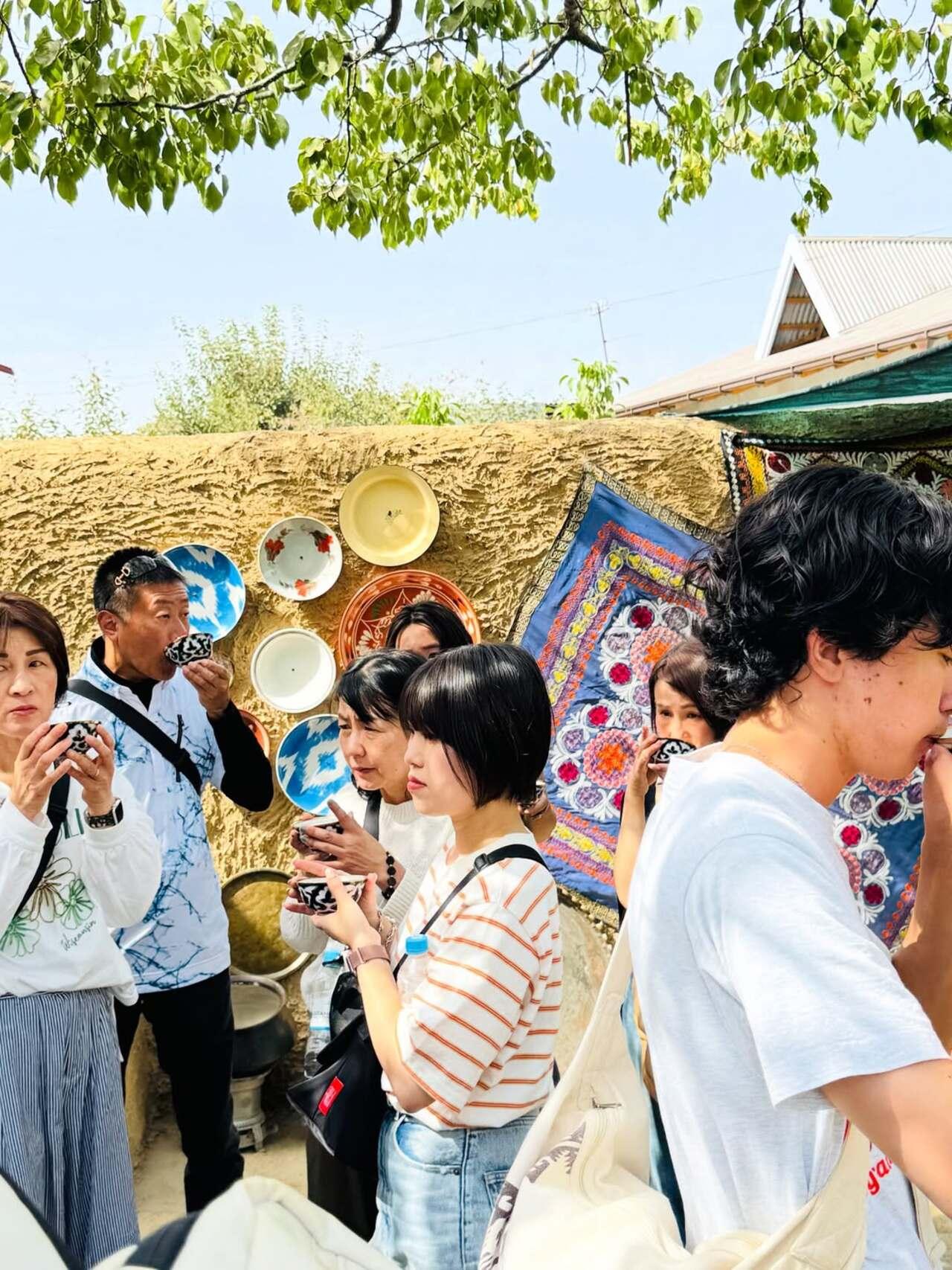 Samarkand: Plov Masterclass with Bread & Pottery Painting 3