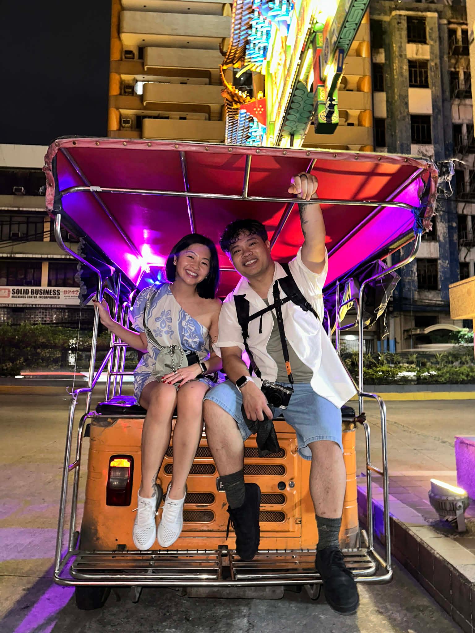 Manila: Chinatown Night Tour with Tuktuk Experience