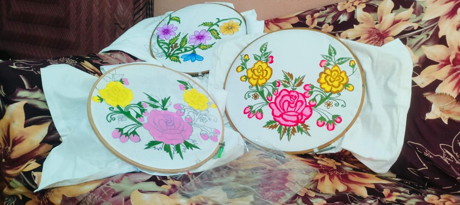 Agra: Colorful Fabric Painting Workshop in a Local Home 2