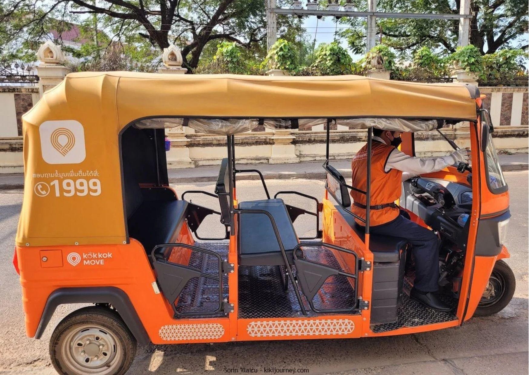 Vientiane: Private City Tour by EV TukTuk with Guide 2