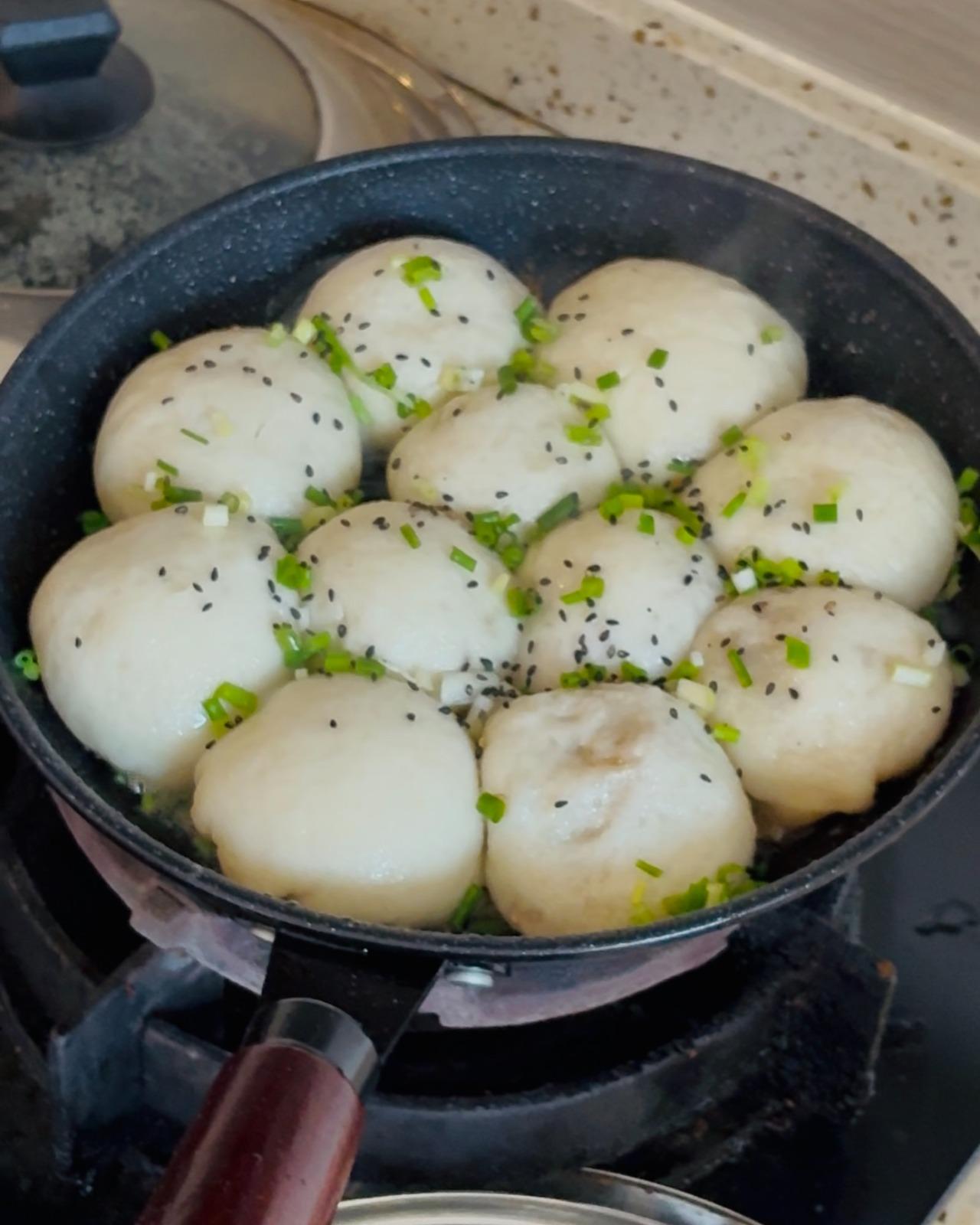 Shanghai: Pan-Fried Bun Cooking Class with Chef 2