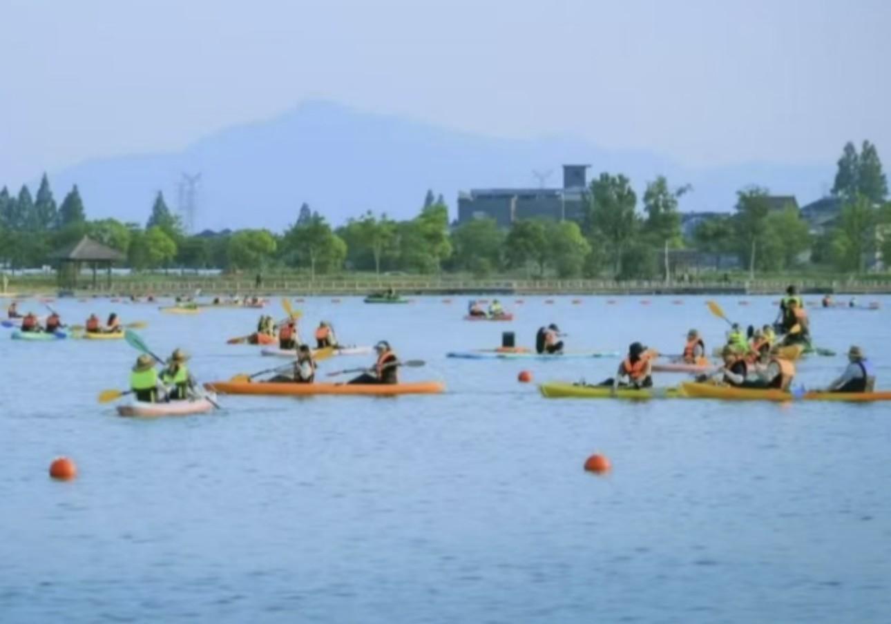 Shanghai: Huzhou Taihu Lake Views & Paddling Day Trip 2
