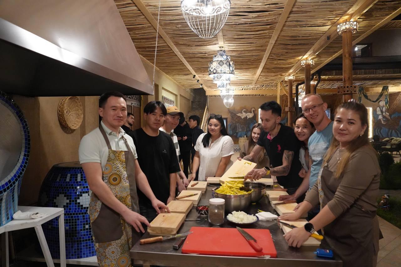 Cooking class of Samarkand Plov and Uzbek bread - Nan, Samsa