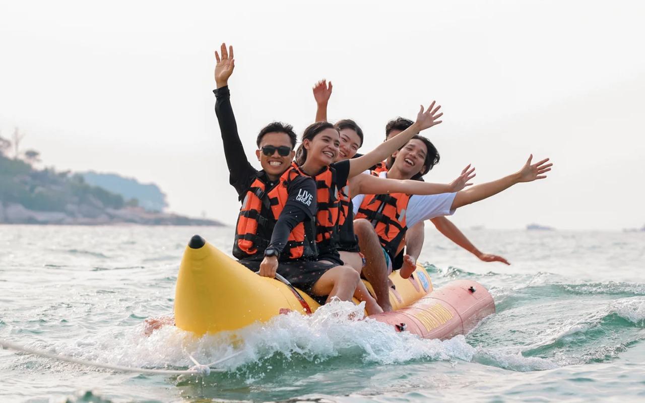 From Muscat: 4-Hour Desert Tour with Beach Sunset & Transfer 2