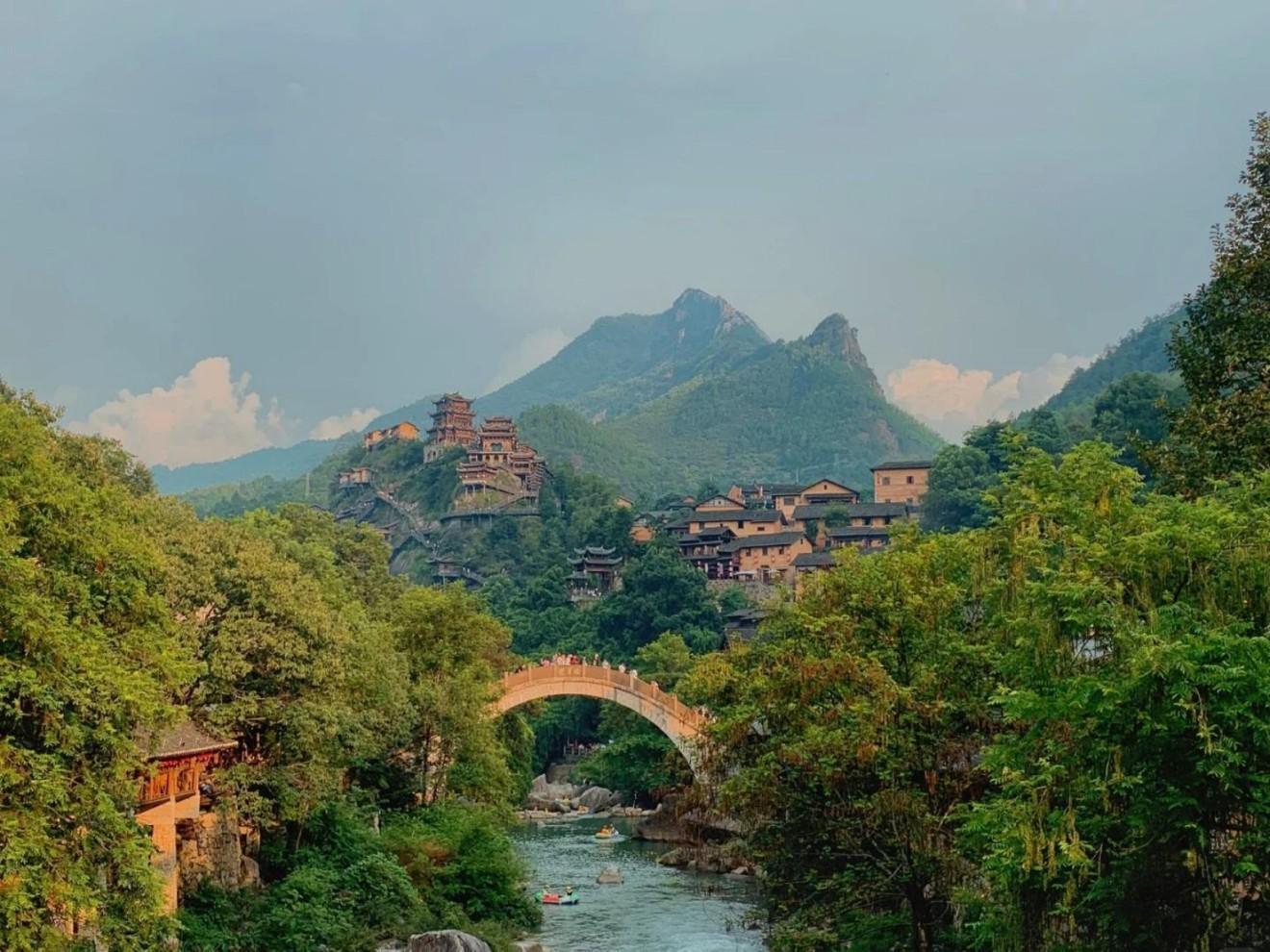 Shanghai: Wangxian Valley & Ehu Academy 2-Day Private Tour