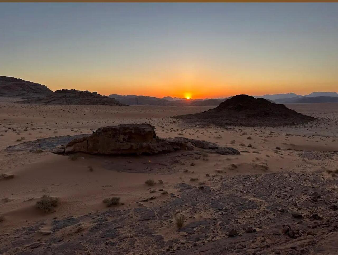 Wadi Rum: Full-Day Jeep With overnight Dinner and breakfast