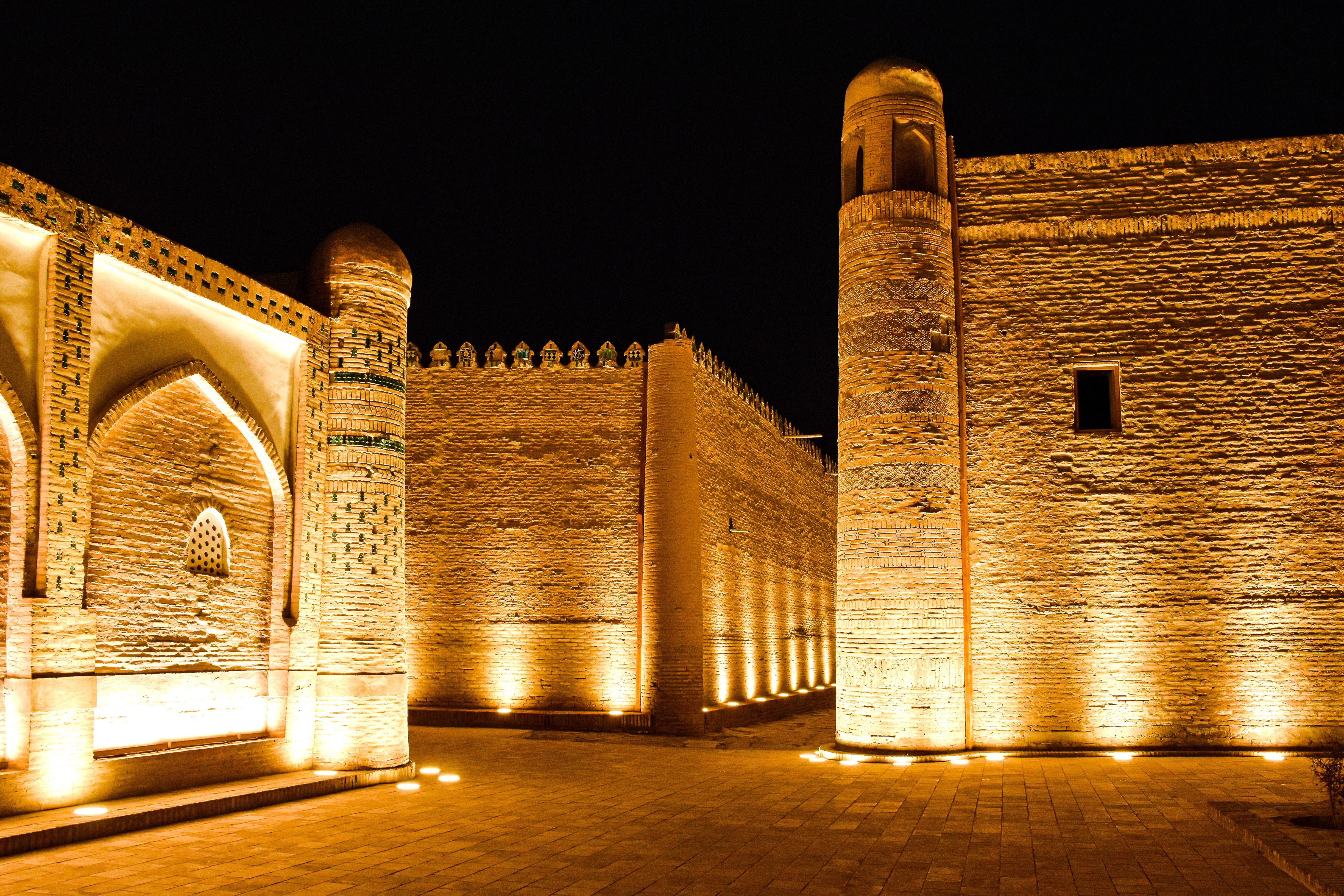 Khiva: Cultural sightseeing tour of Itchan Kala with local guide 2