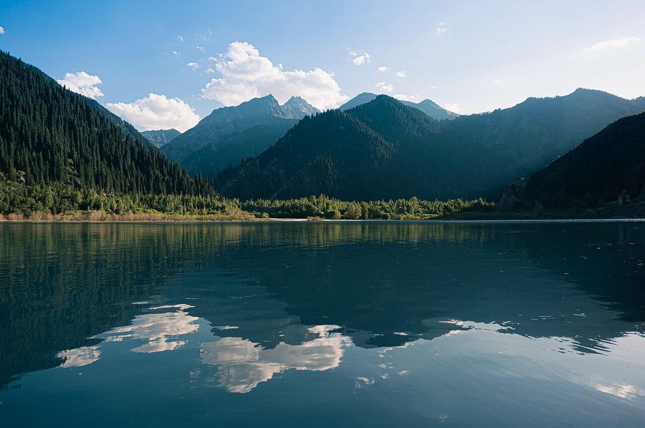 From Almaty: Private Day Trip to Issyk Lake & Assy Plateau