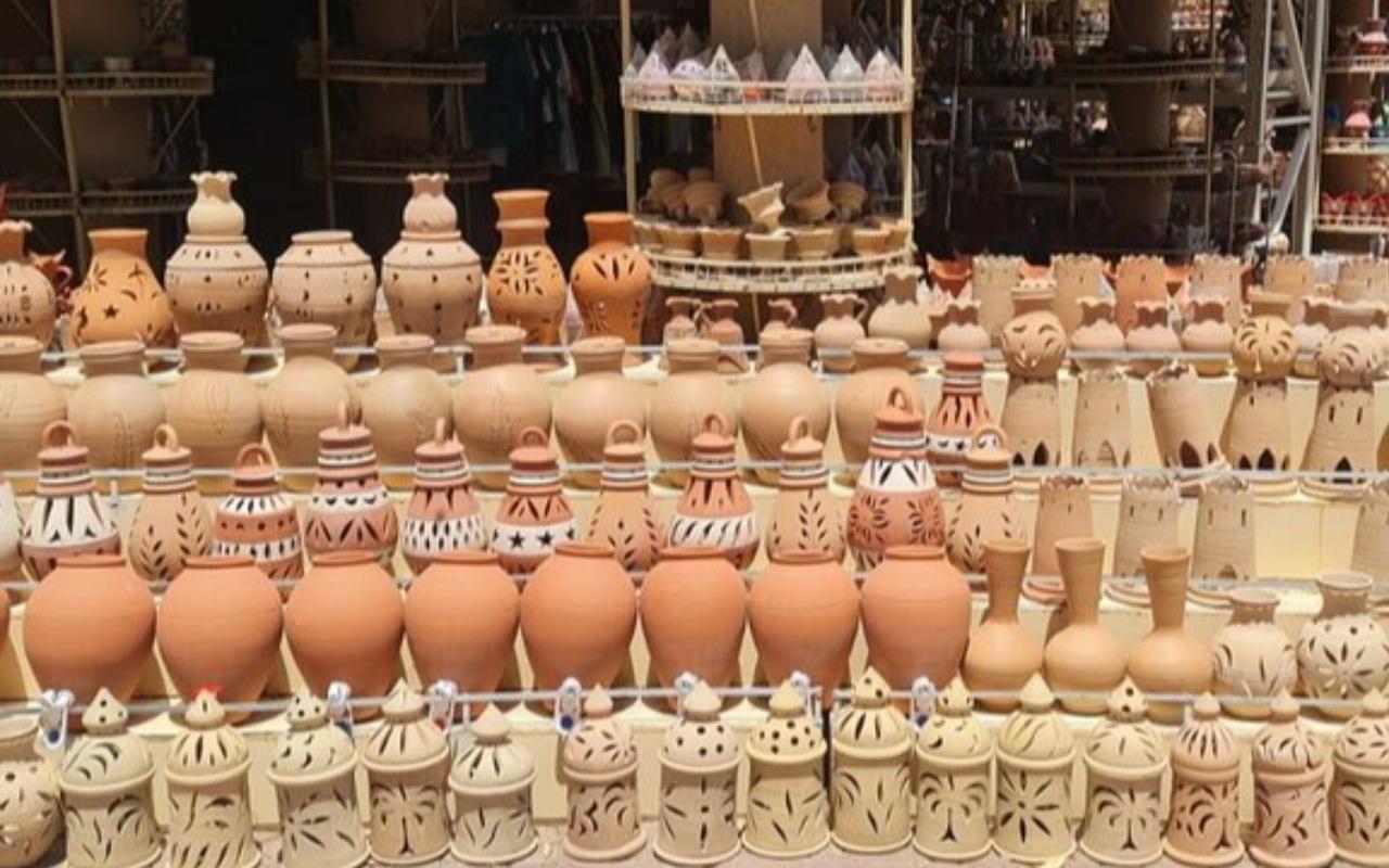 Muscat: Nizwa, Jabreen Castle & Bahla and more Sharing Tour 3