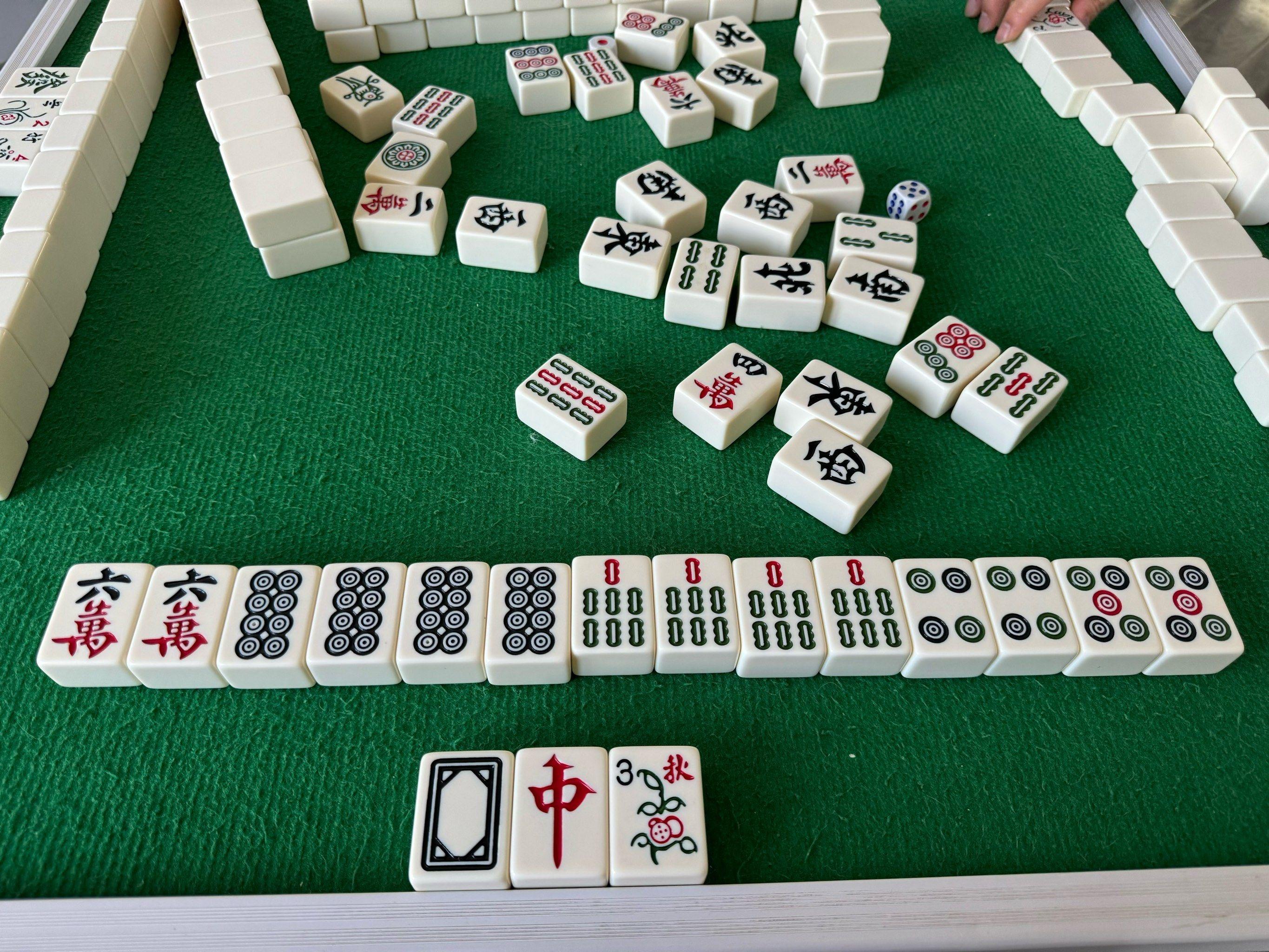Beijing: Market Tour, Tea Tasting, and Mahjong Workshop