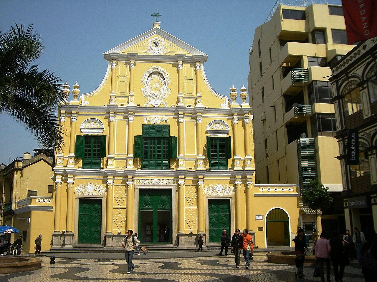 From Hong Kong: Private Macau Heritage Tour with transfer