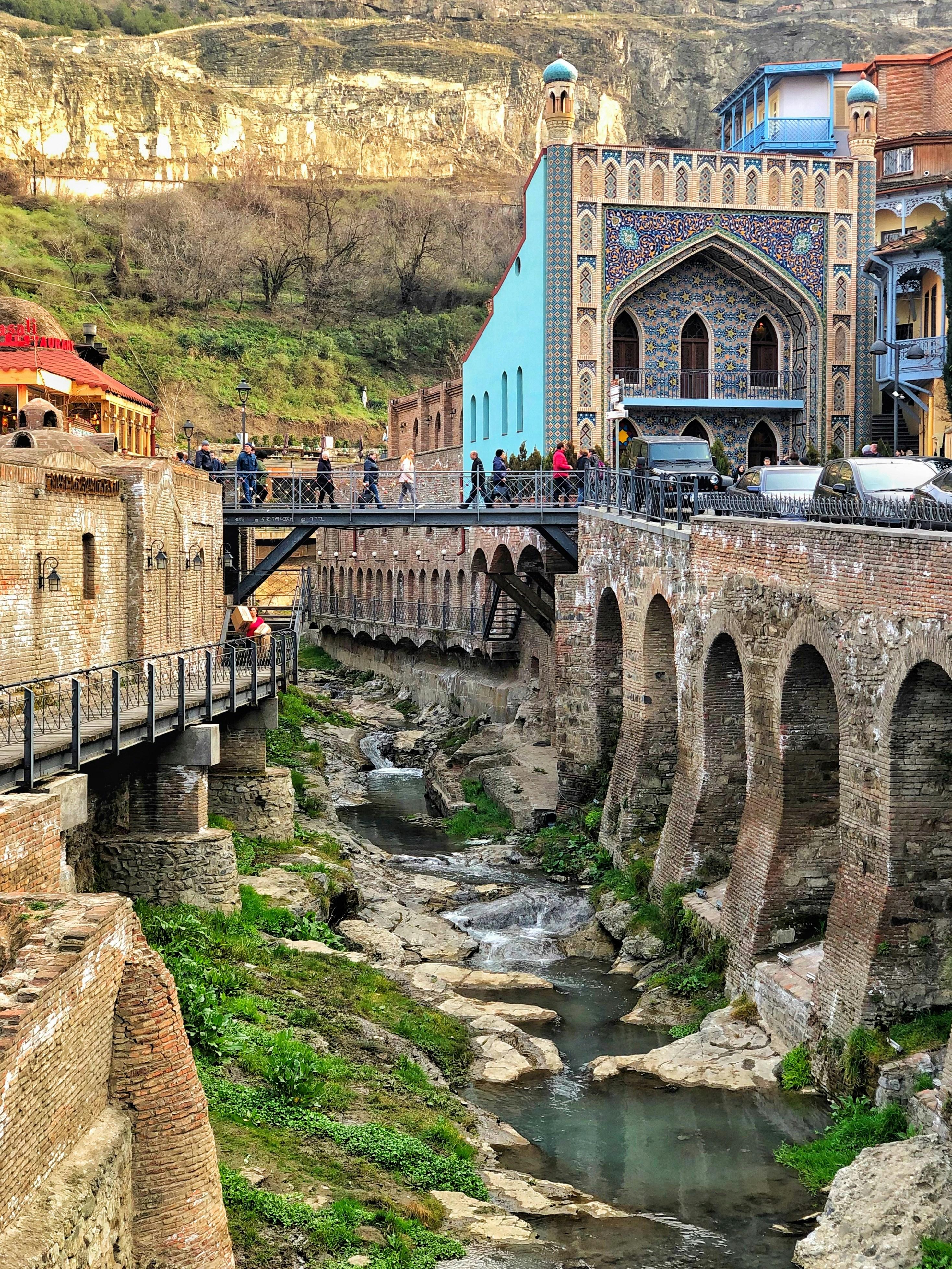Tbilisi Walking Tour with Local Guide & Cable Car Experience