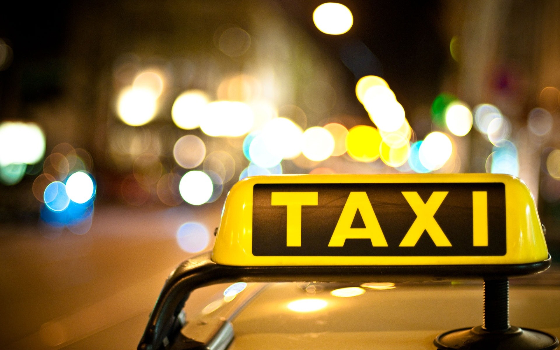 Jaipur: Private Car & Driver Hire on an Hourly / Daily Basis