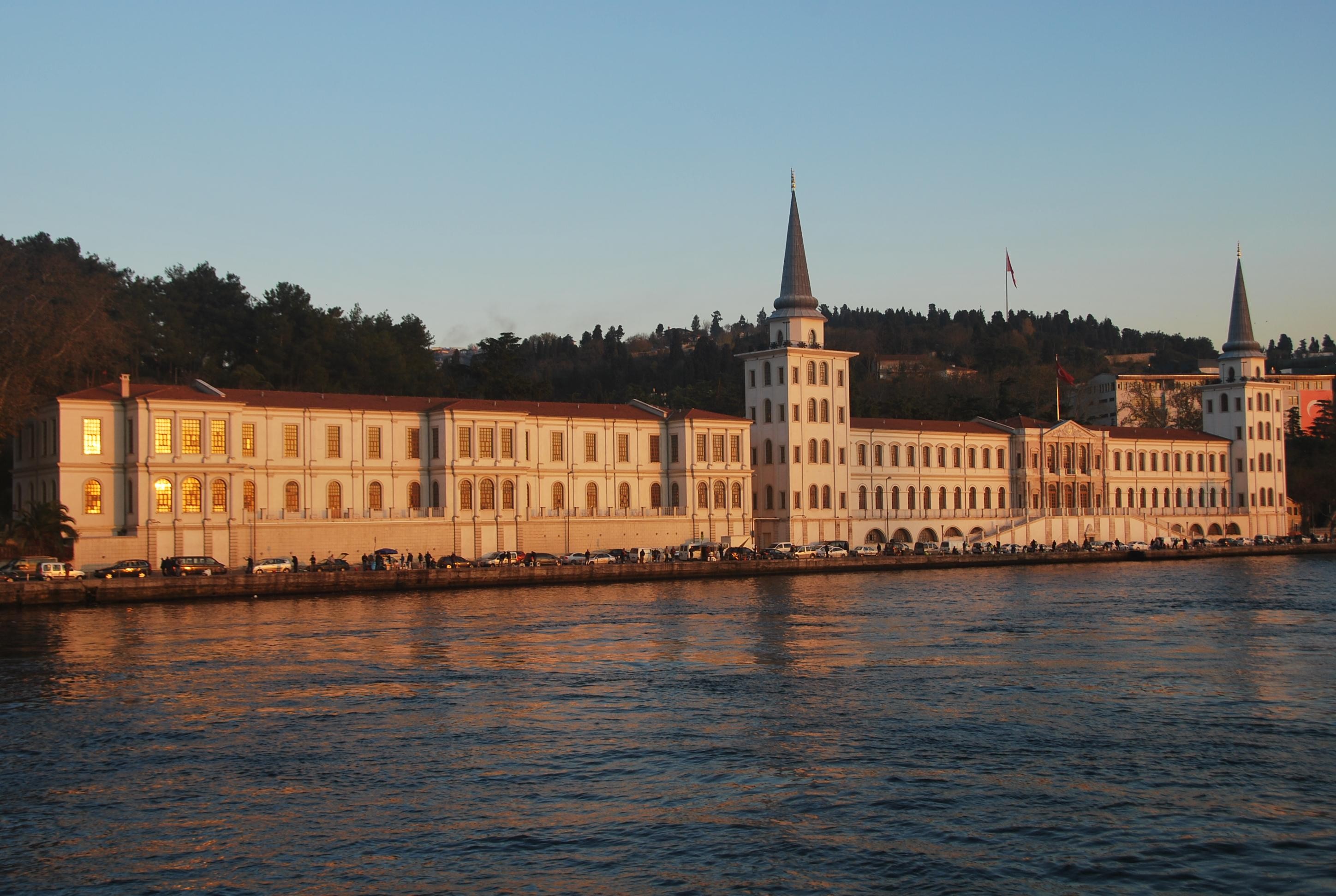 Istanbul: Bosphorus Tour With Whirling Dervish Show
