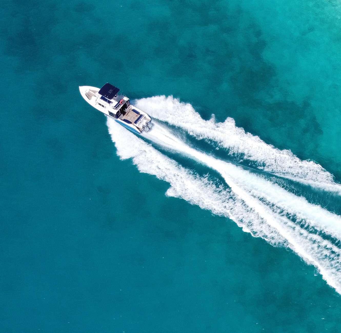Maldives: Speed Boat Rental with a Customizable Itinerary