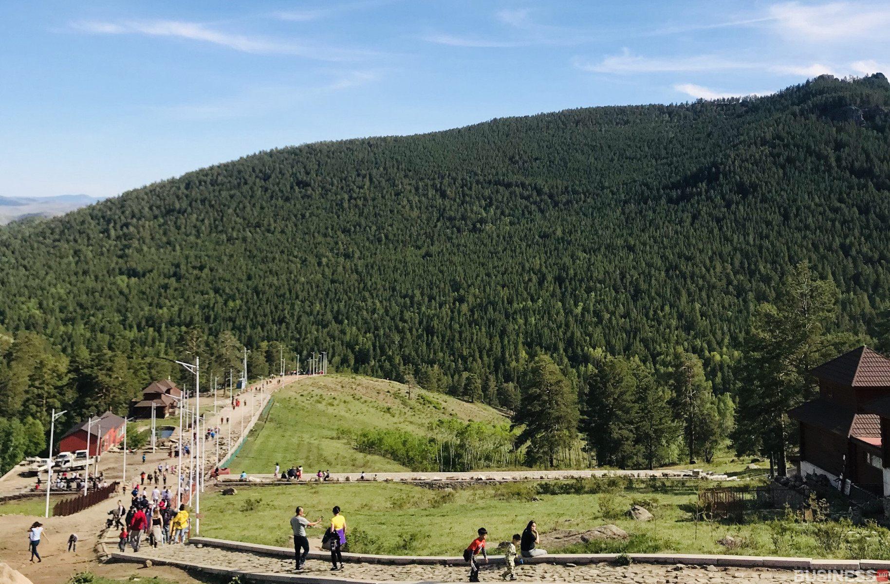 Day tour to Aglag creation monastery 3