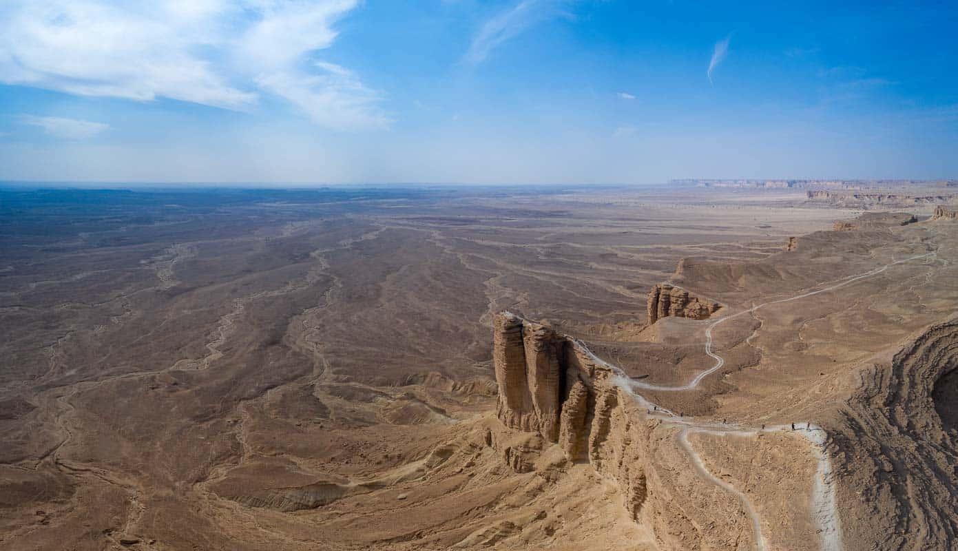 From Riyadh: Tuwaiq Mountains and Najd Plateau Day Trip 2