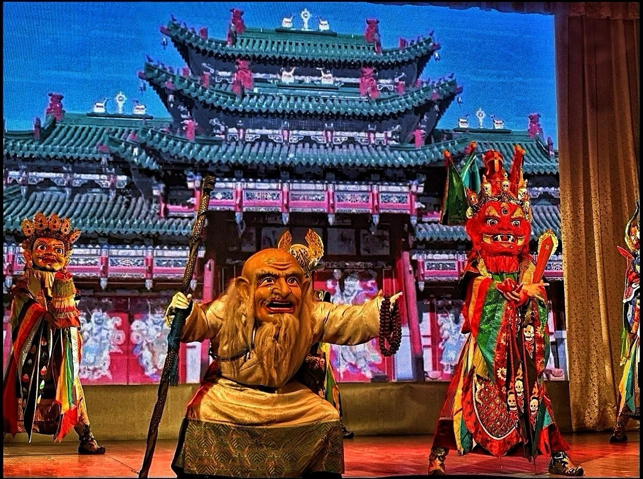 Ulaanbaatar: Nomadic Legend – Mongolian Cultural Performance 2