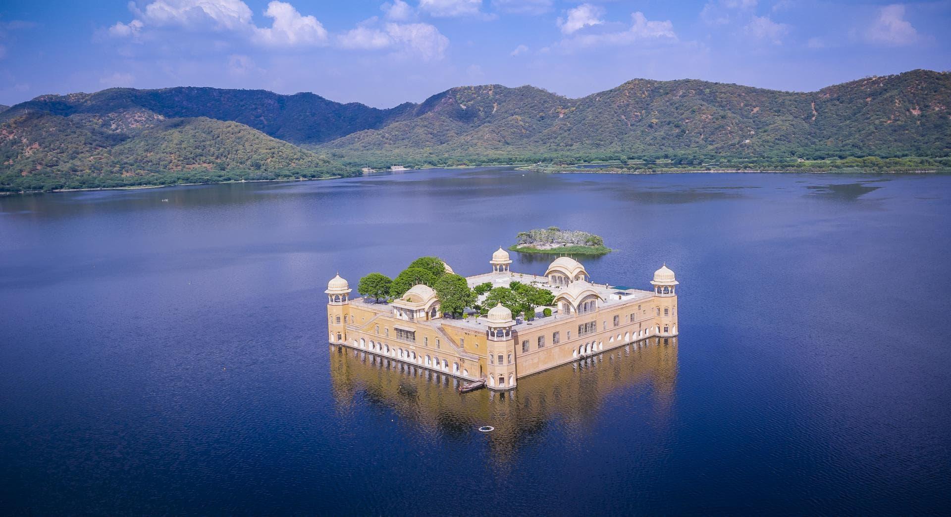 From Delhi: Jaipur Private Sightseeing & Shopping Tour