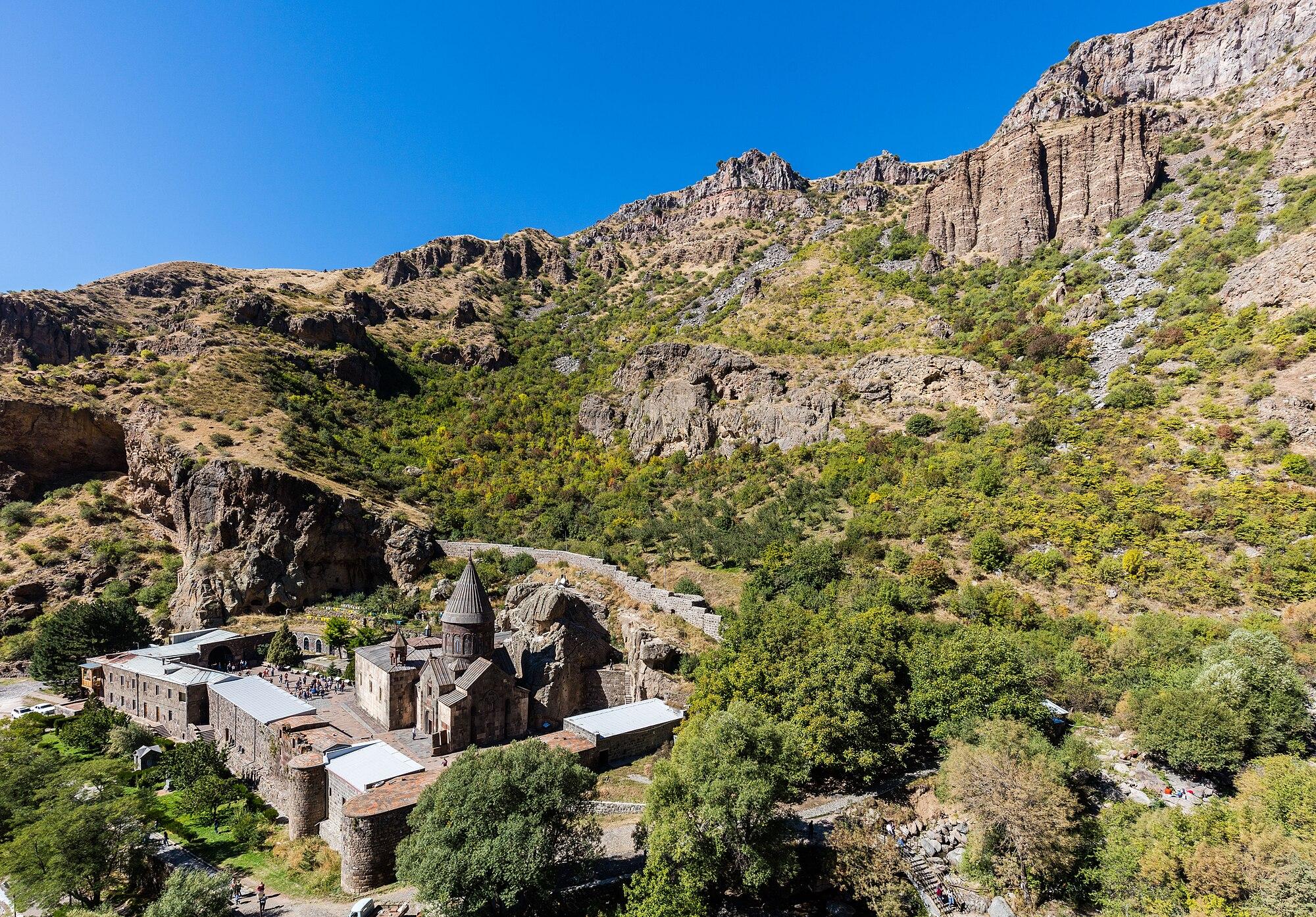 Tour to Etchmiadzin, Zvartnots, and Khor Virap 2