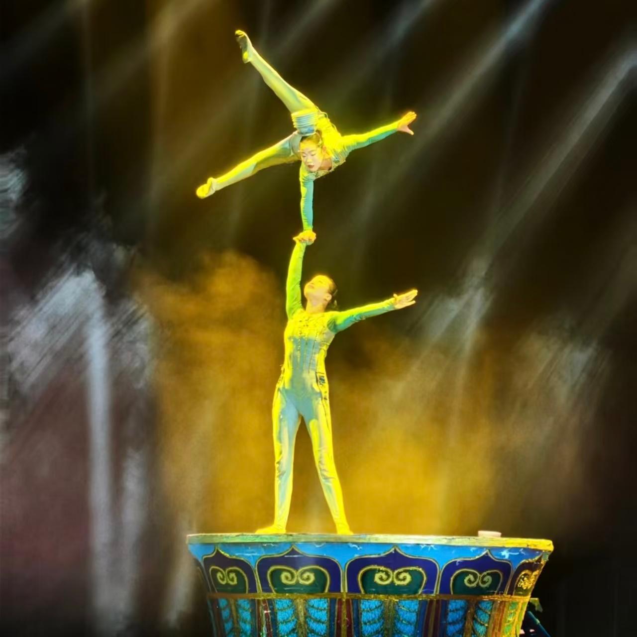 Beijing Red Theatre Acrobatic Show Tickets 3
